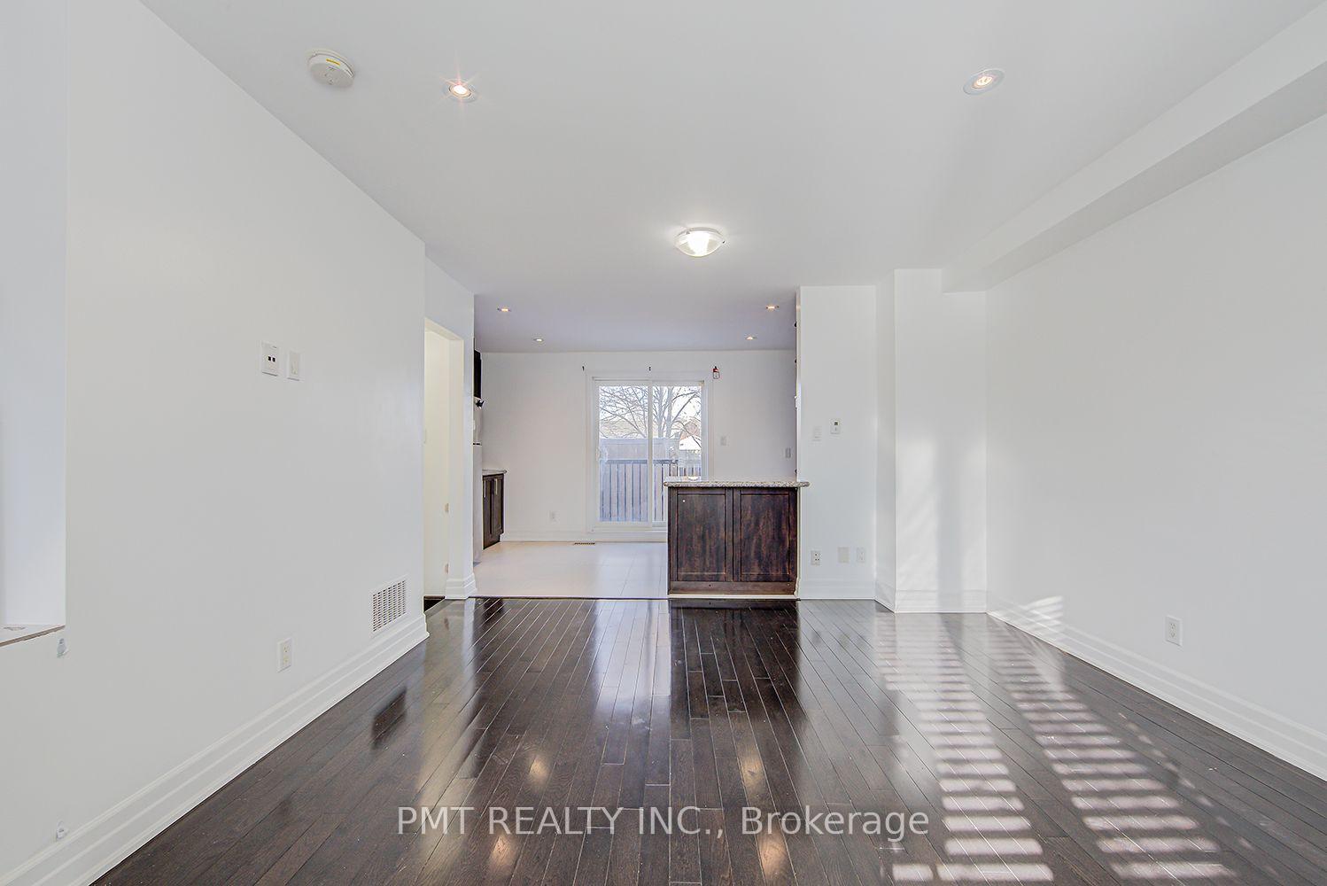 Photo 8 of 14 Coventry Street, Scarborough, Oakridge — HOMEH