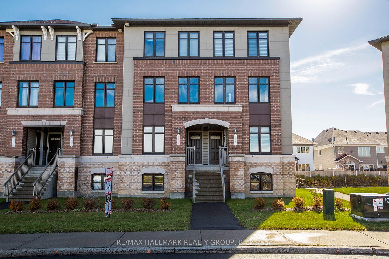 Photo 3 of 2404 Esprit Drive, Ottawa, Avalon East — HOMEH