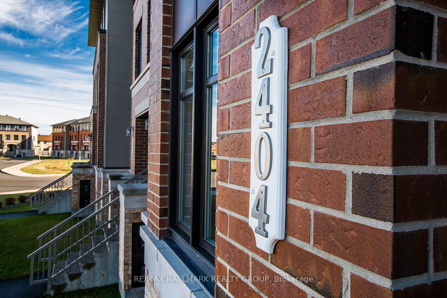 Photo 4 of 2404 Esprit Drive, Ottawa, Avalon East — HOMEH