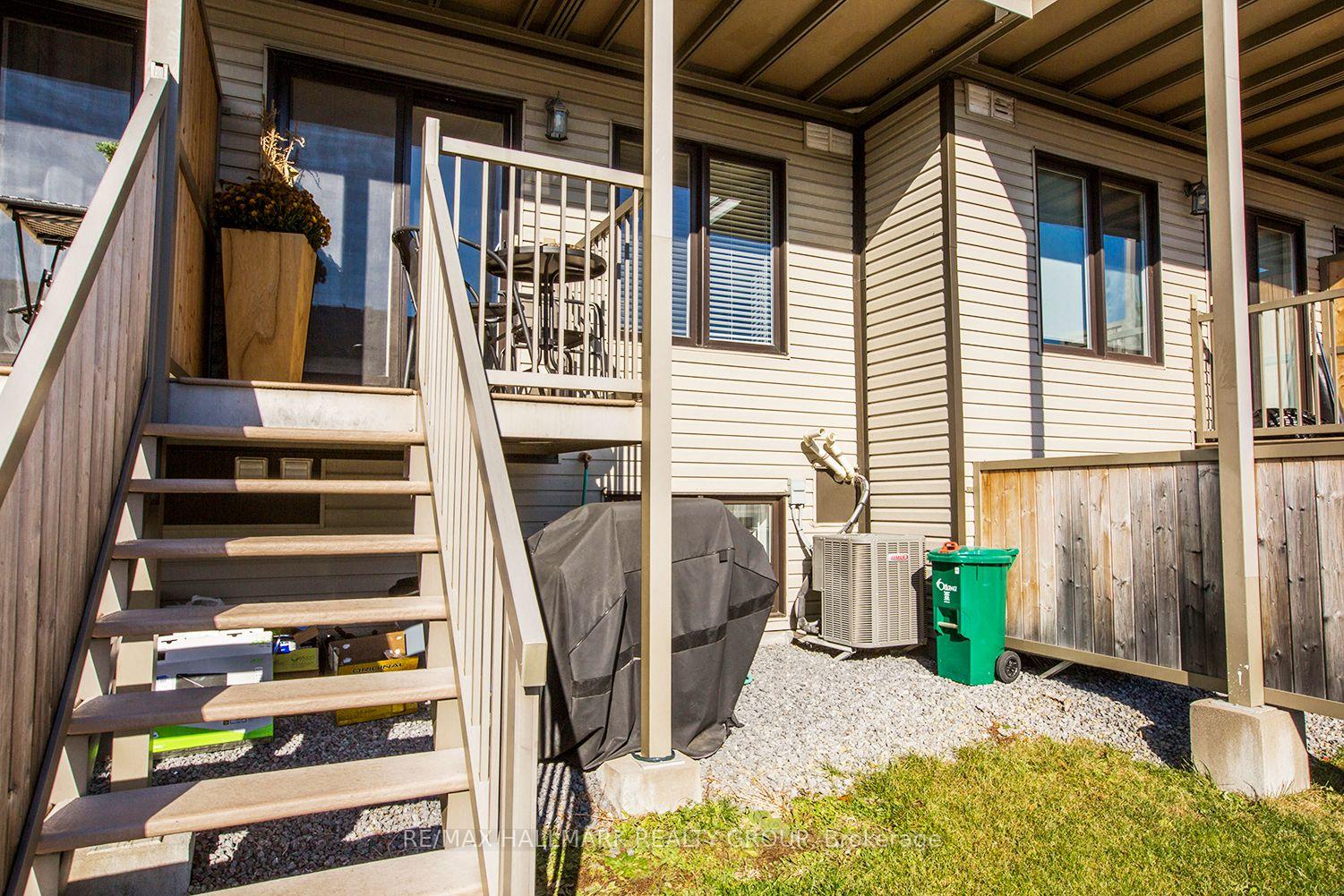 Photo 8 of 2404 Esprit Drive, Ottawa, Avalon East — HOMEH