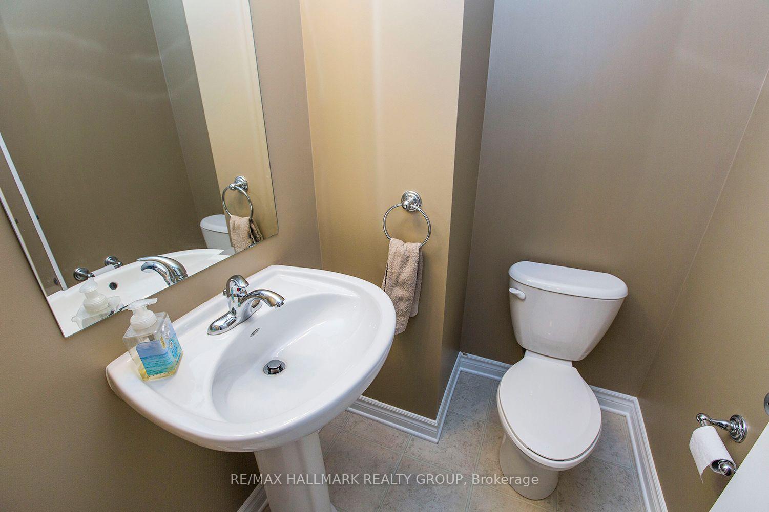 Photo 12 of 2404 Esprit Drive, Ottawa, Avalon East — HOMEH