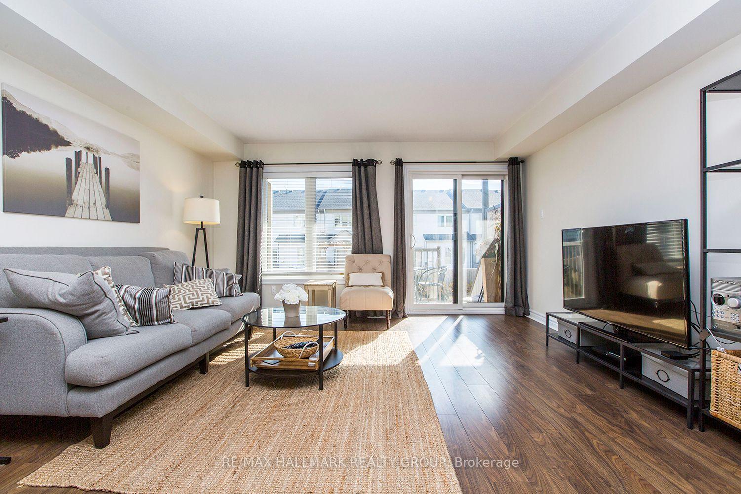 Photo 17 of 2404 Esprit Drive, Ottawa, Avalon East — HOMEH