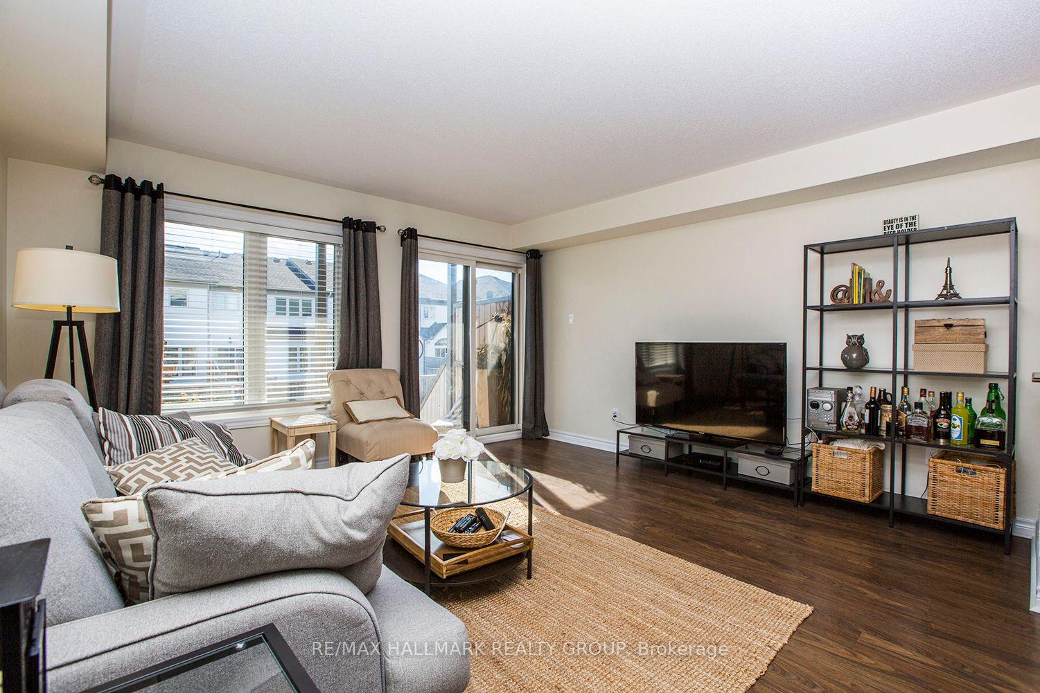 Photo 18 of 2404 Esprit Drive, Ottawa, Avalon East — HOMEH