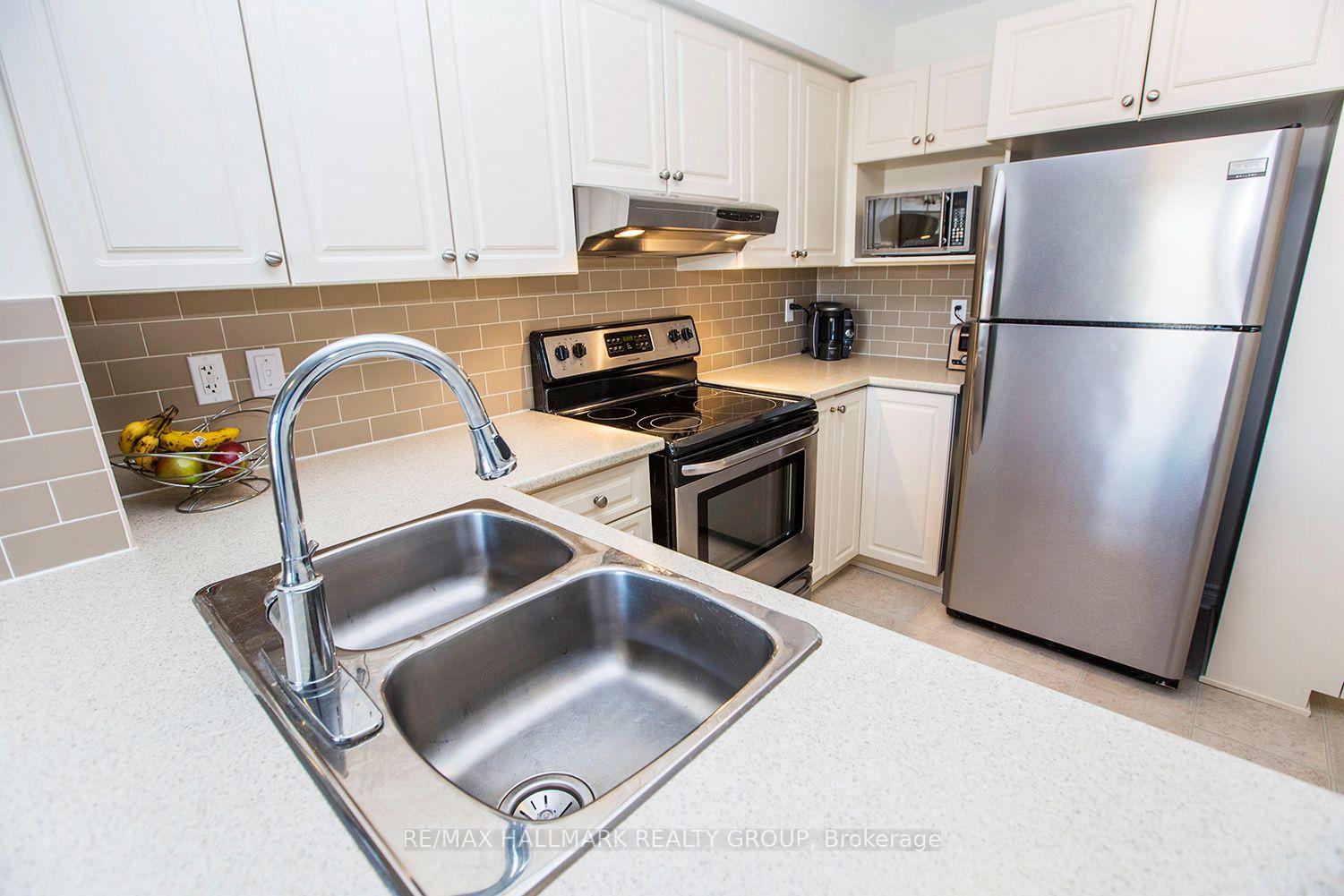 Photo 24 of 2404 Esprit Drive, Ottawa, Avalon East — HOMEH