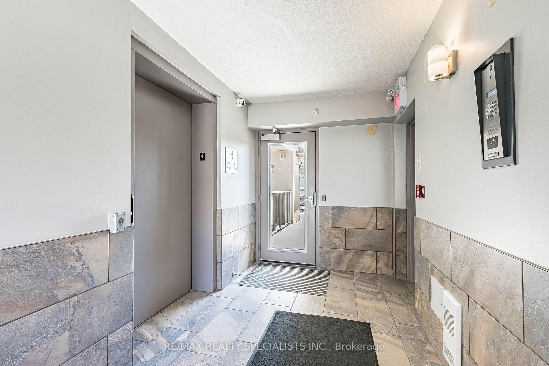 Photo 4 of Unit 406, 1480 Bishops Gate, Oakville, Glen Abbey — HOMEH
