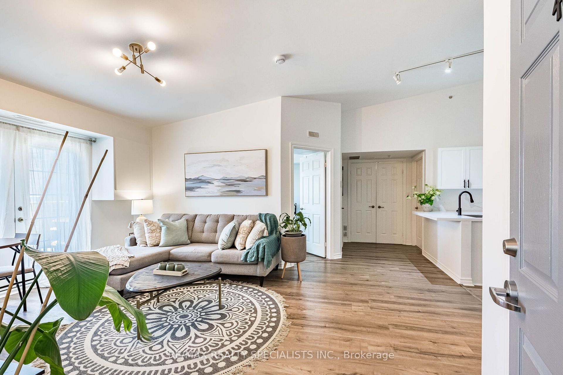 Photo 7 of Unit 406, 1480 Bishops Gate, Oakville, Glen Abbey — HOMEH
