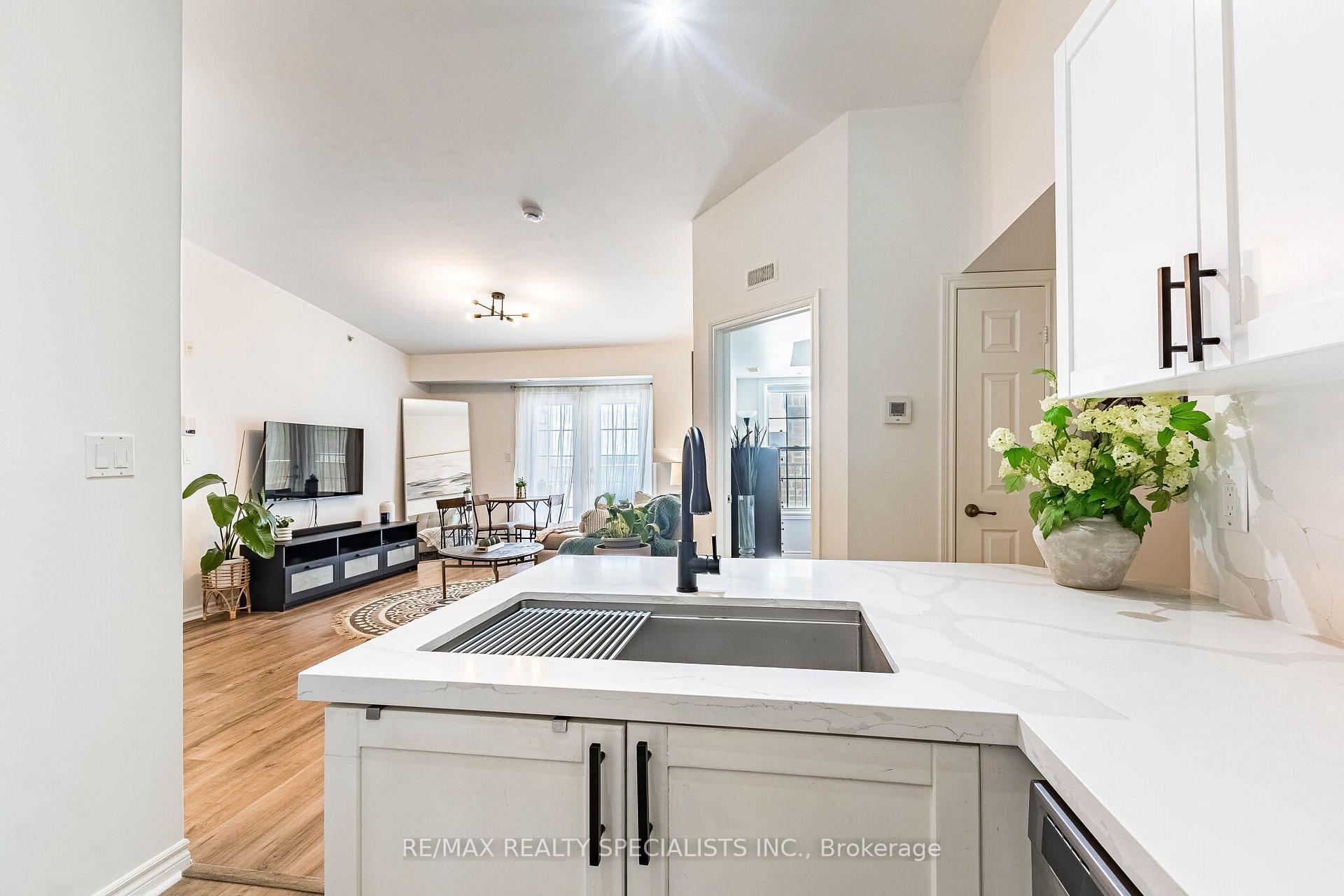 Photo 18 of Unit 406, 1480 Bishops Gate, Oakville, Glen Abbey — HOMEH