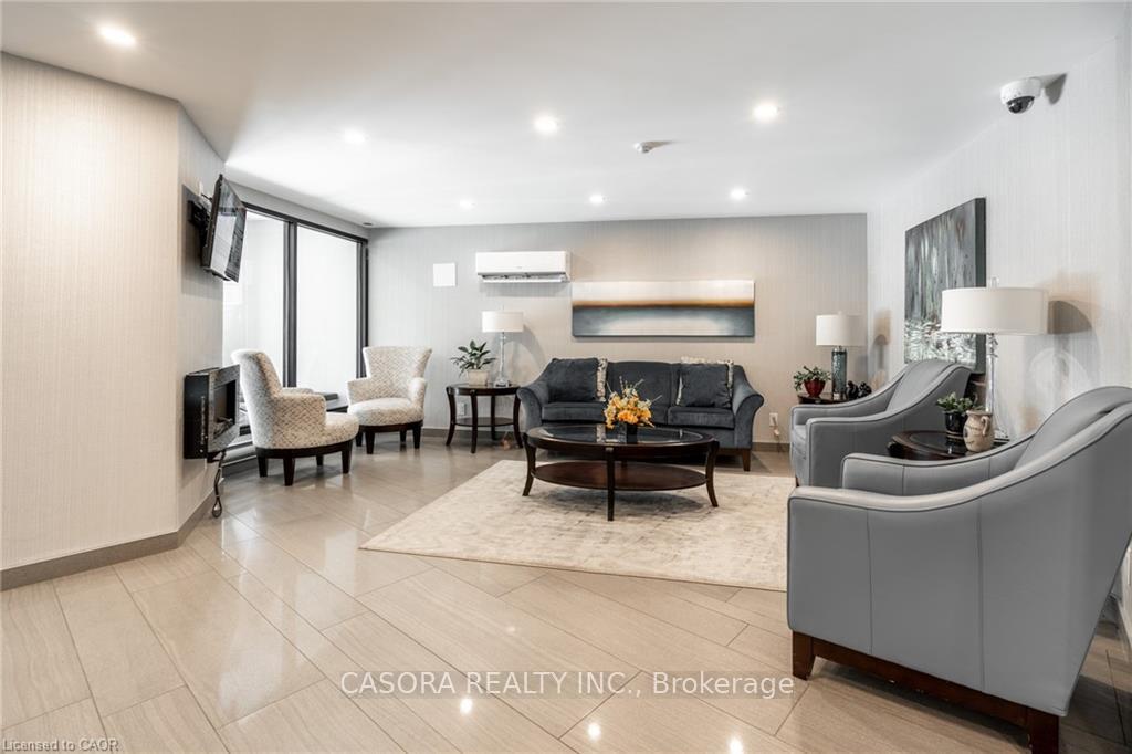 Photo 4 of Unit 811, 700 Dynes Road, Burlington, Rose — HOMEH