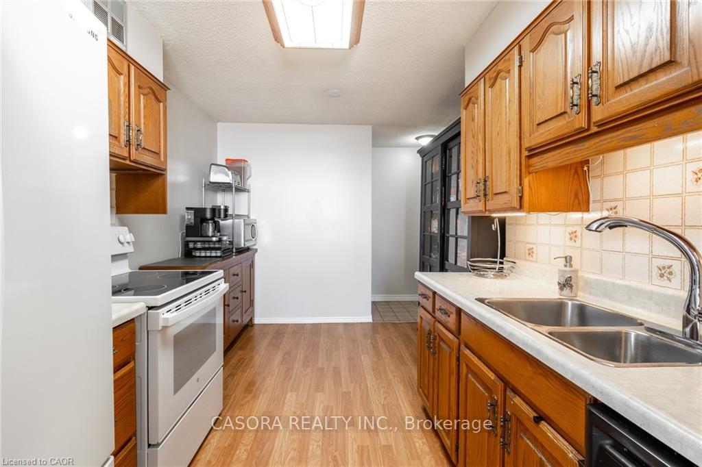 Photo 13 of Unit 811, 700 Dynes Road, Burlington, Rose — HOMEH