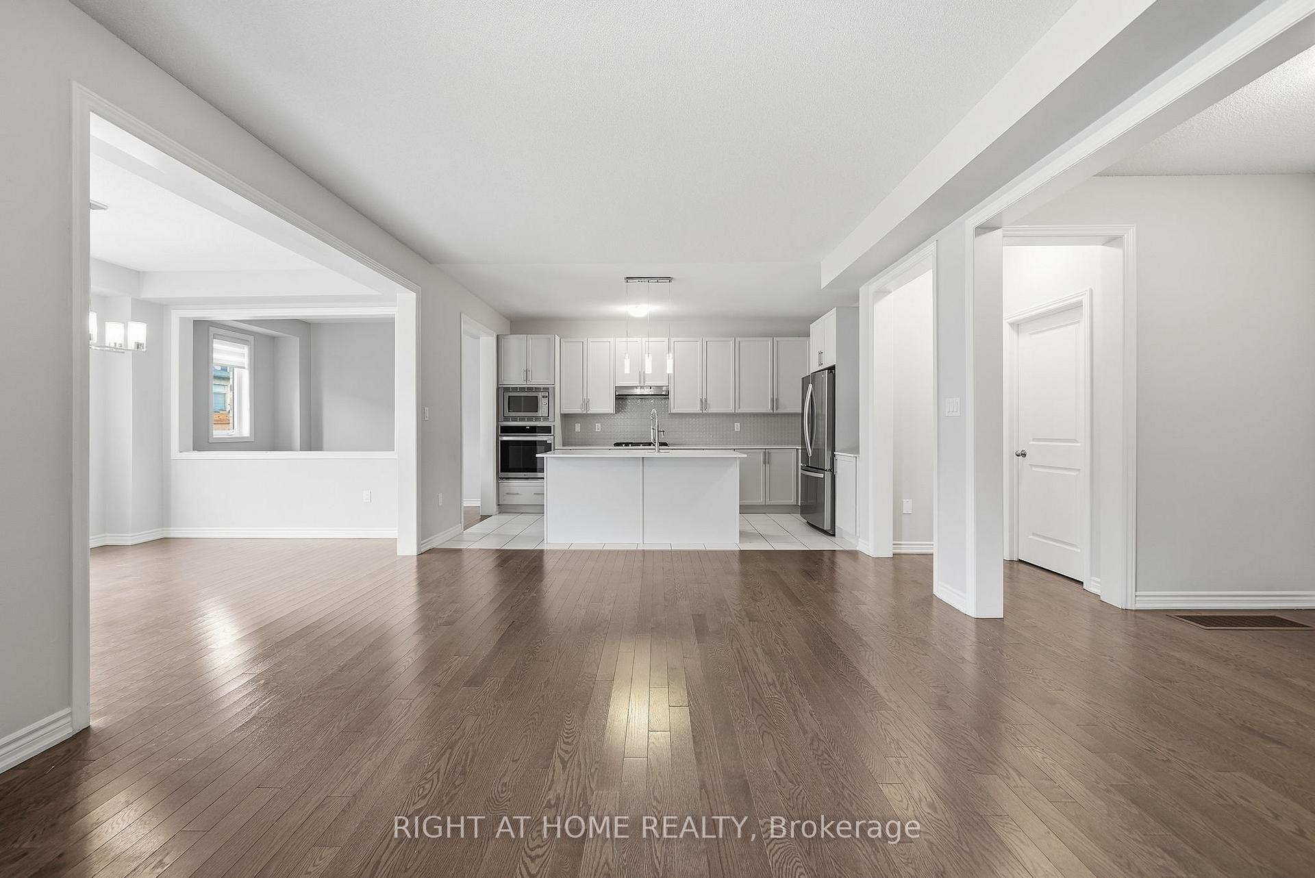 Photo 10 of 2136 Coppermine Street, Oshawa, Kedron — HOMEH