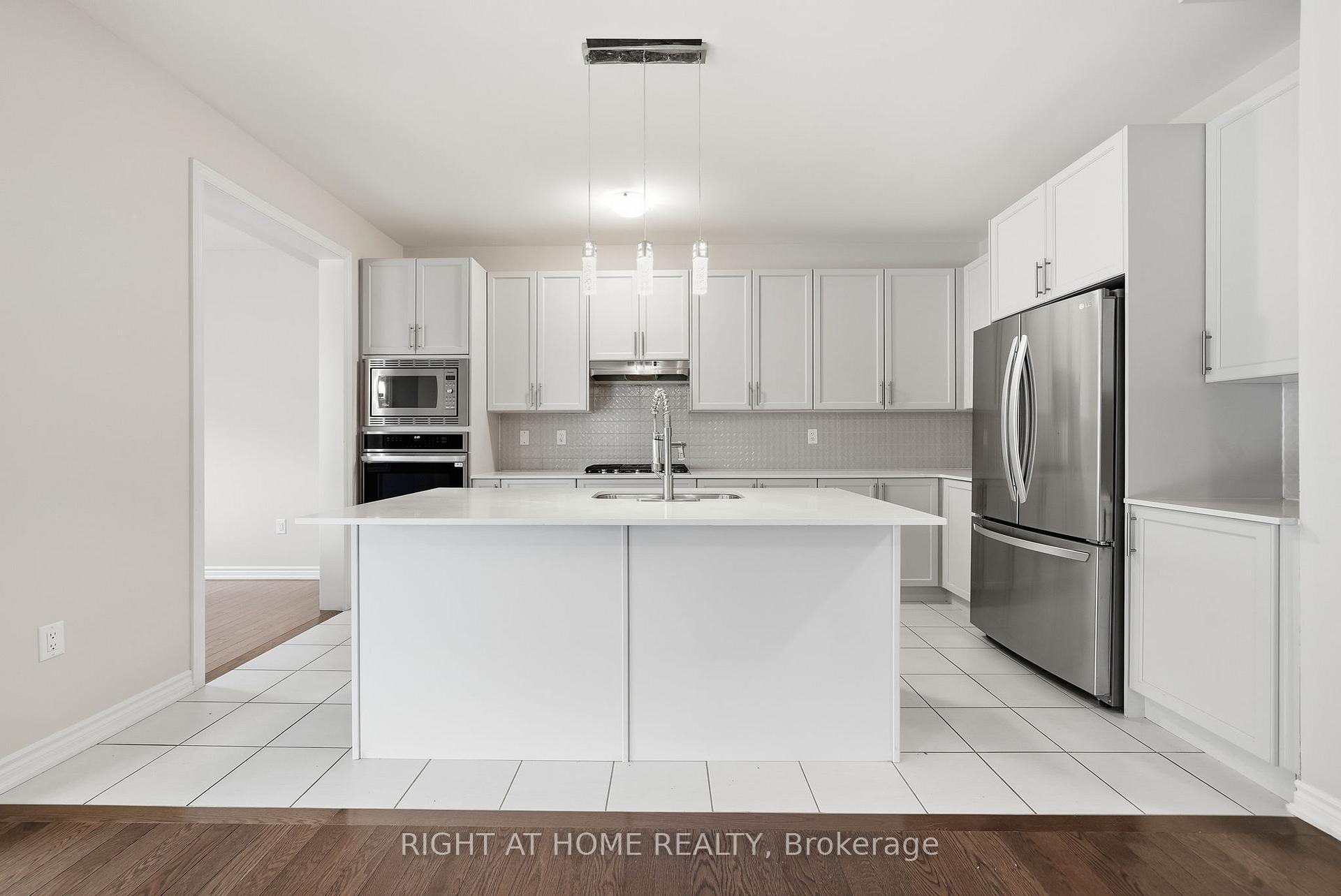 Photo 11 of 2136 Coppermine Street, Oshawa, Kedron — HOMEH