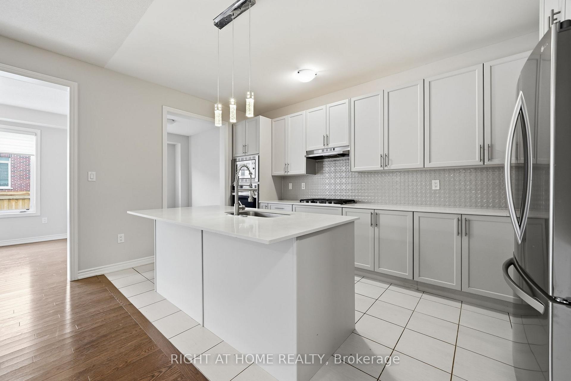 Photo 12 of 2136 Coppermine Street, Oshawa, Kedron — HOMEH