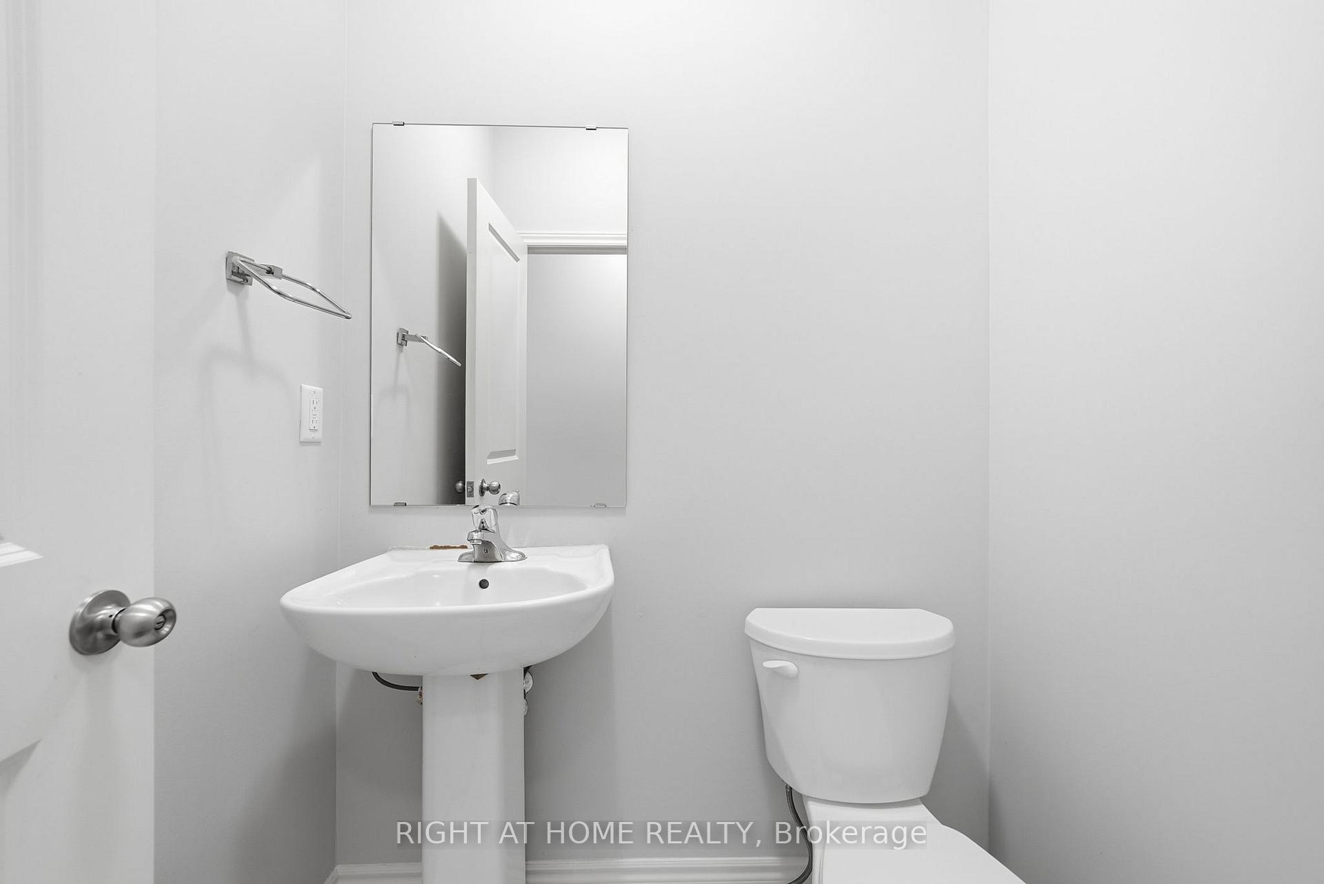 Photo 32 of 2136 Coppermine Street, Oshawa, Kedron — HOMEH