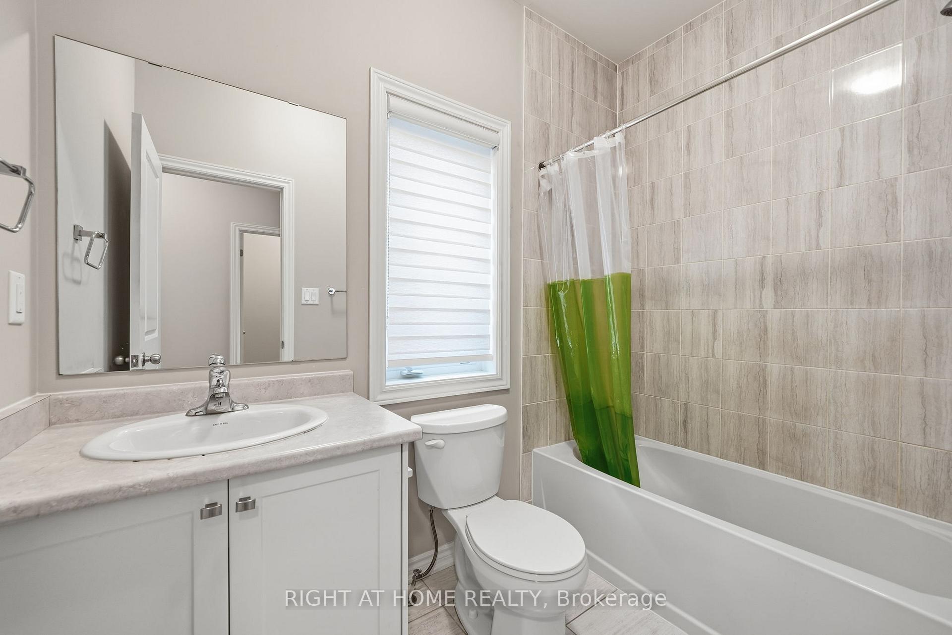 Photo 35 of 2136 Coppermine Street, Oshawa, Kedron — HOMEH