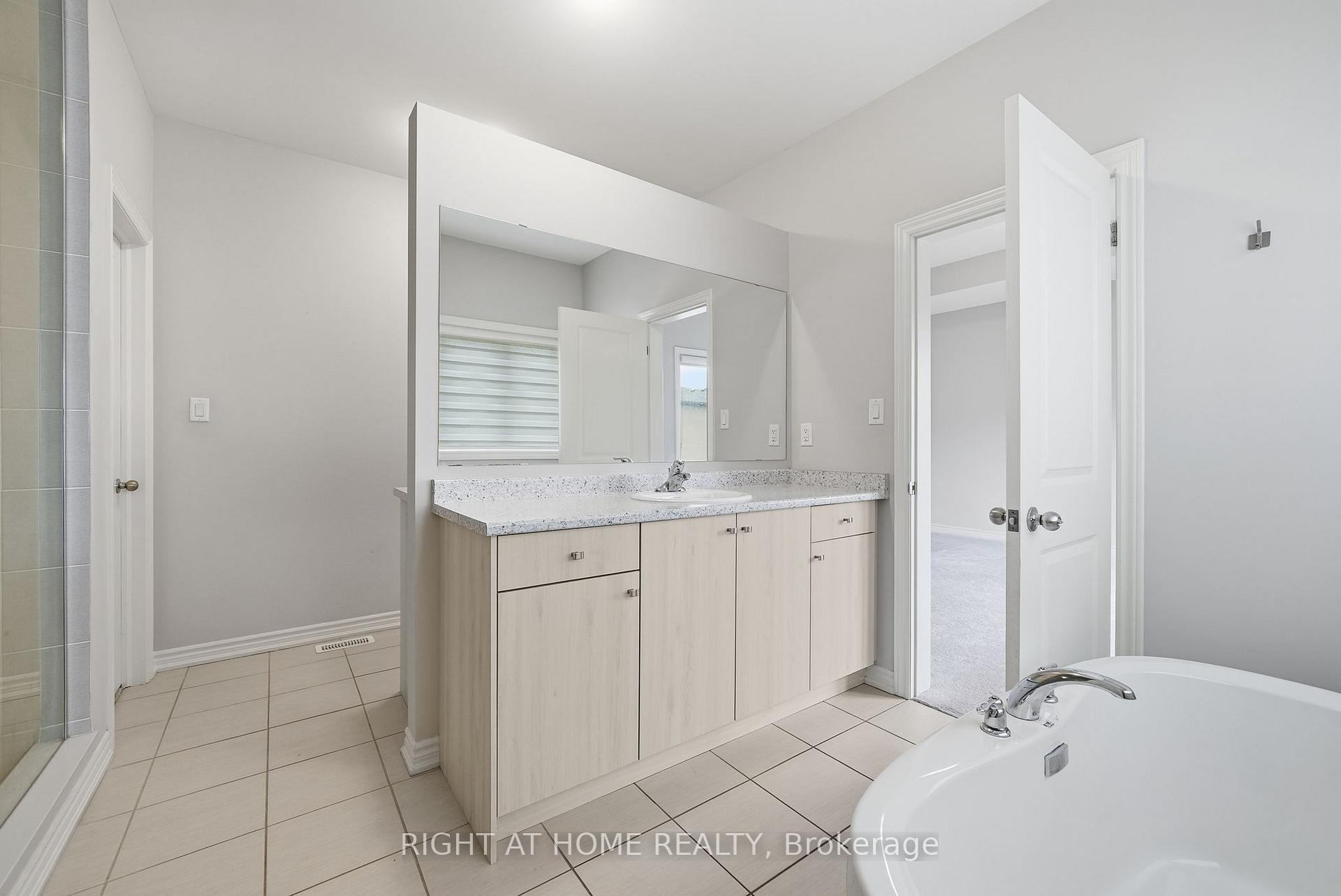 Photo 39 of 2136 Coppermine Street, Oshawa, Kedron — HOMEH