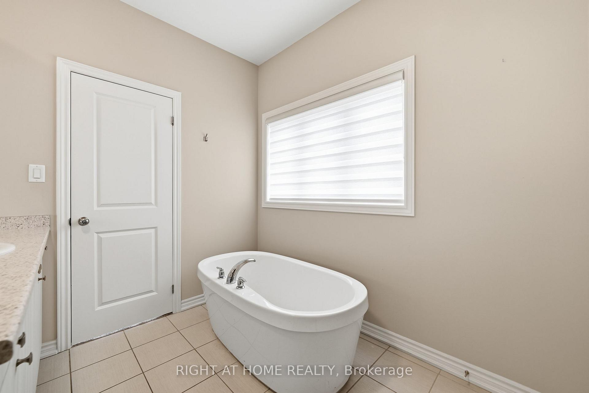 Photo 40 of 2136 Coppermine Street, Oshawa, Kedron — HOMEH