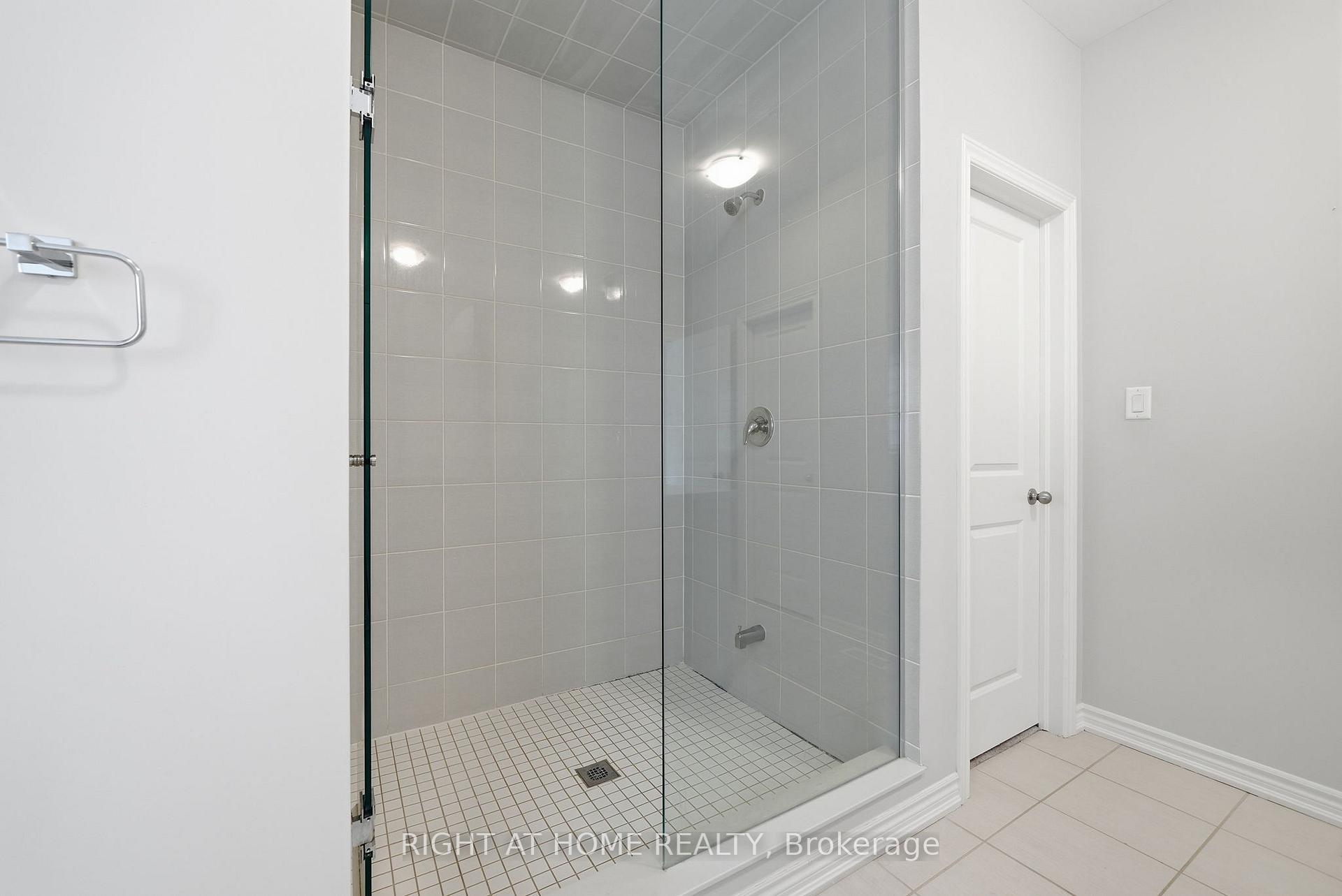 Photo 41 of 2136 Coppermine Street, Oshawa, Kedron — HOMEH
