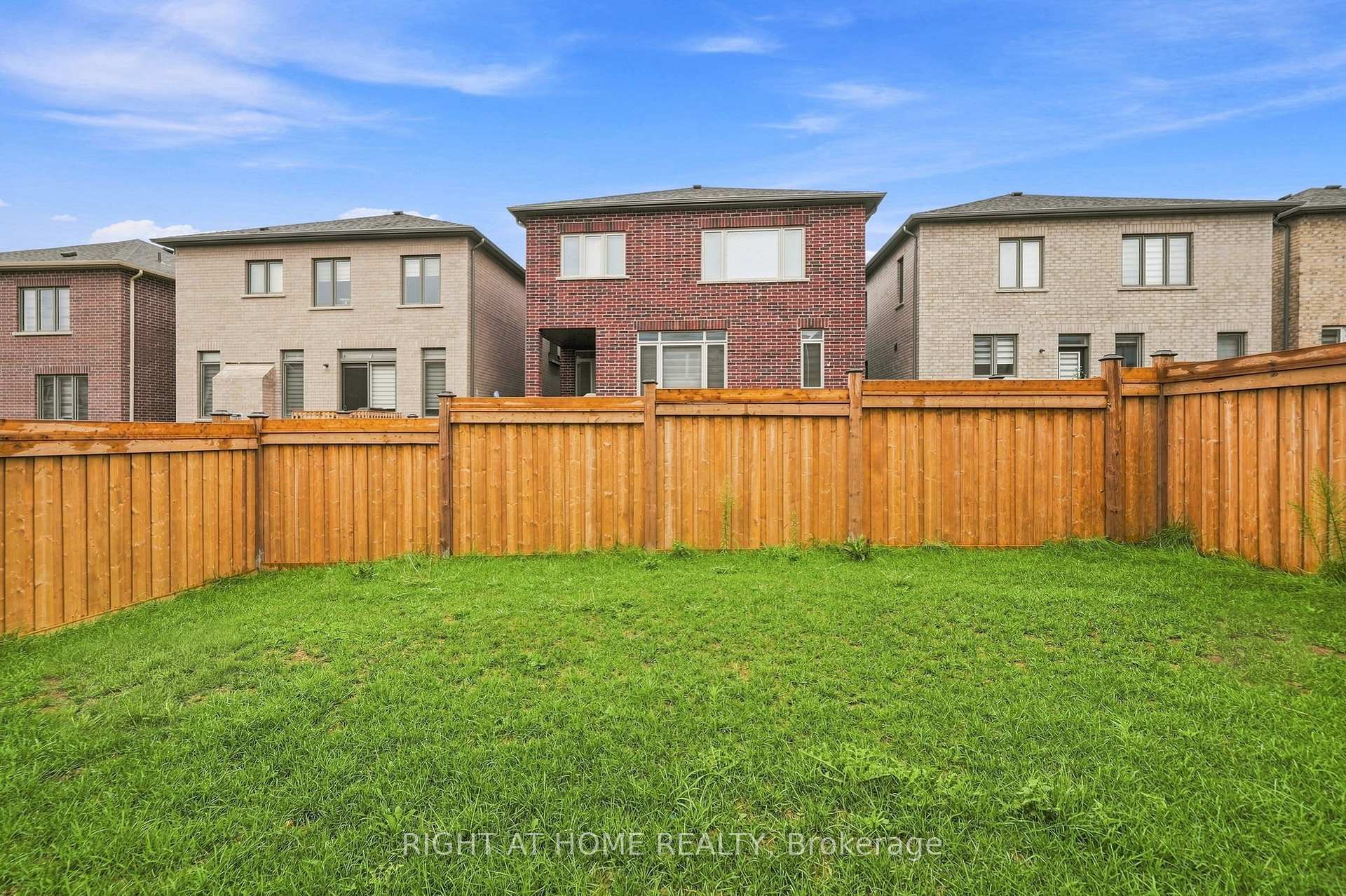 Photo 48 of 2136 Coppermine Street, Oshawa, Kedron — HOMEH