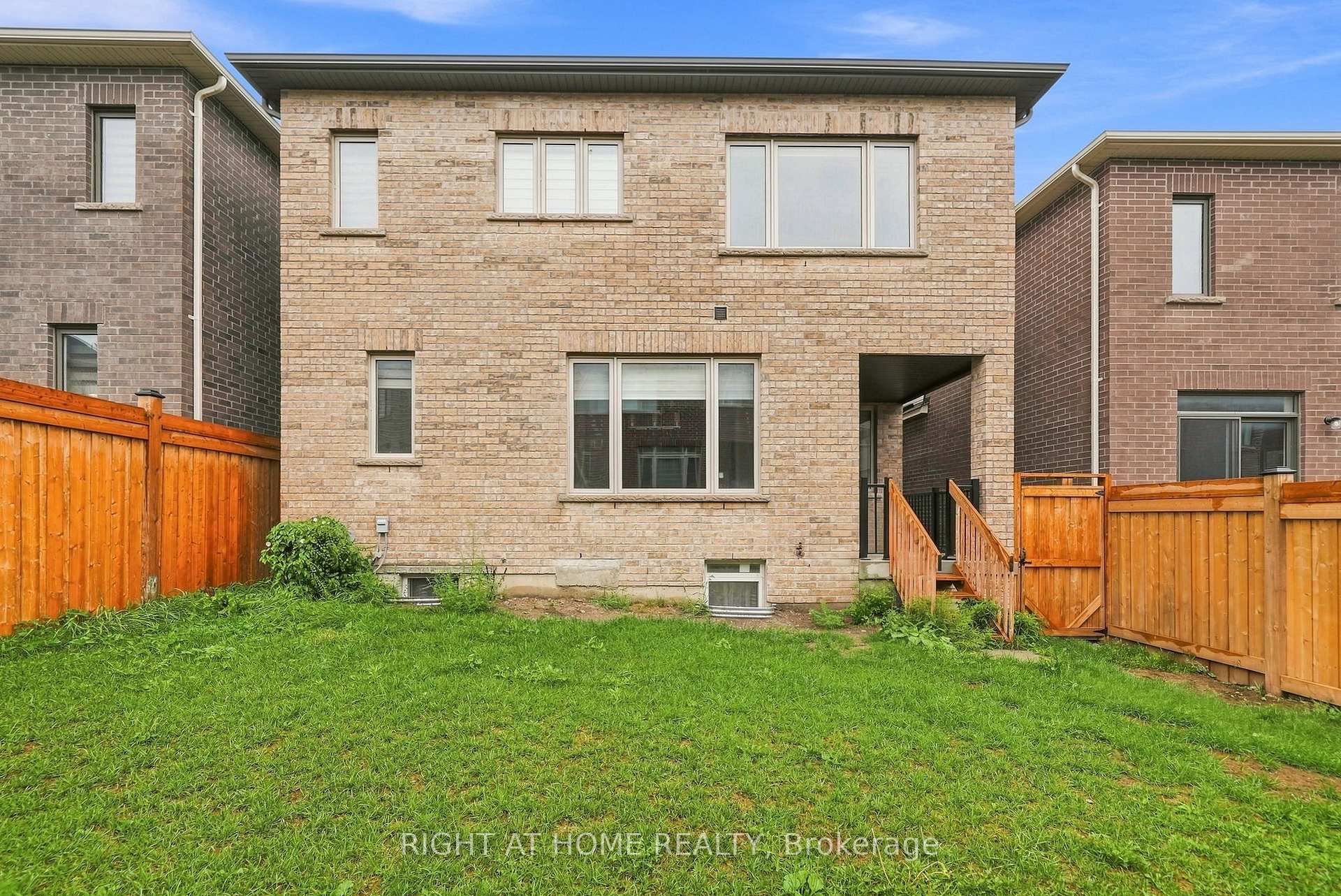 Photo 49 of 2136 Coppermine Street, Oshawa, Kedron — HOMEH