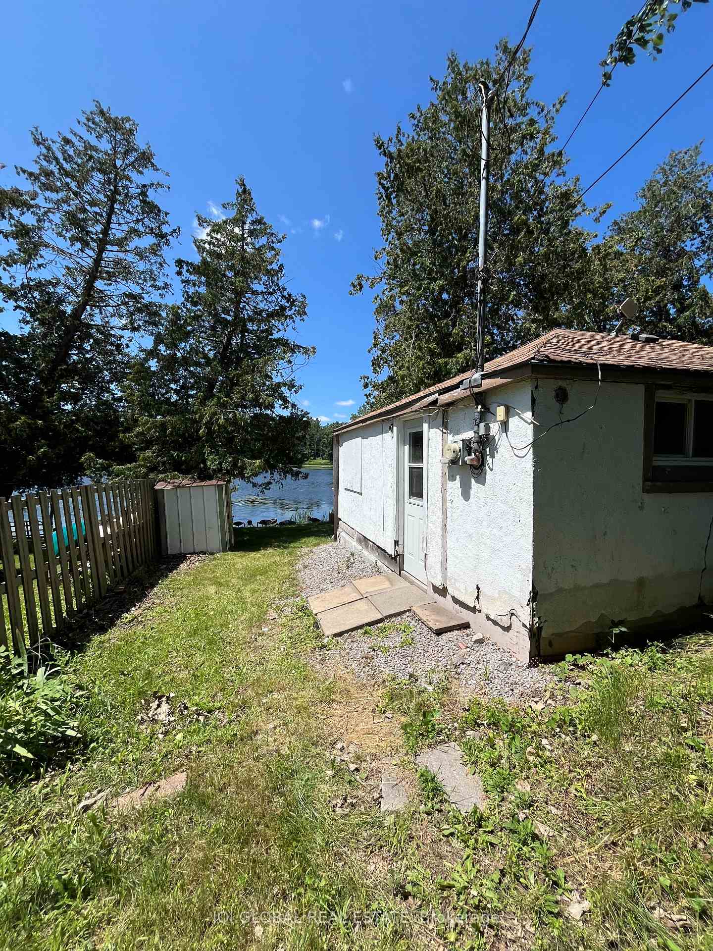 Photo 4 of 24 Pines Lane, Quinte West, Sidney Ward — HOMEH