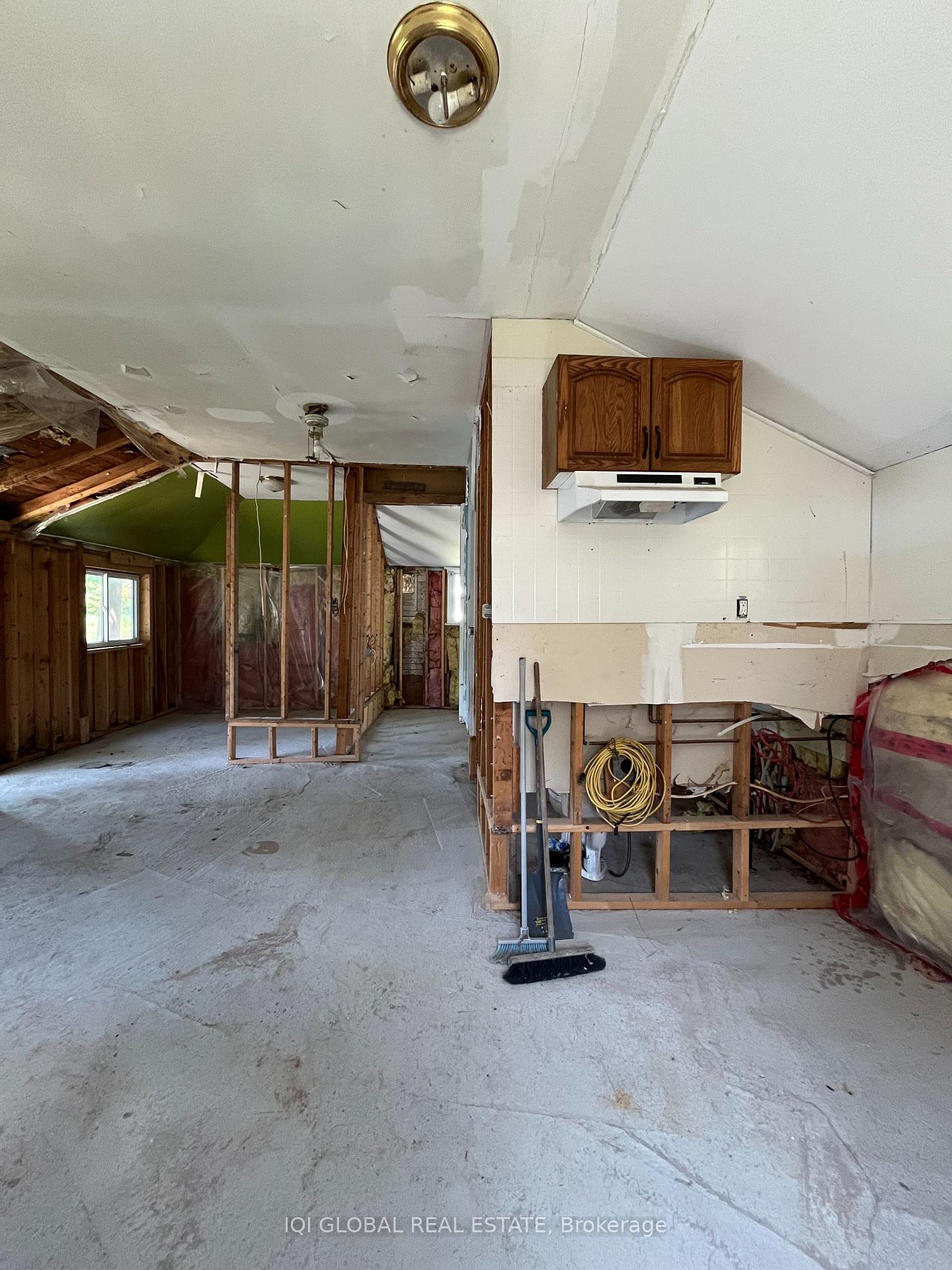 Photo 9 of 24 Pines Lane, Quinte West, Sidney Ward — HOMEH