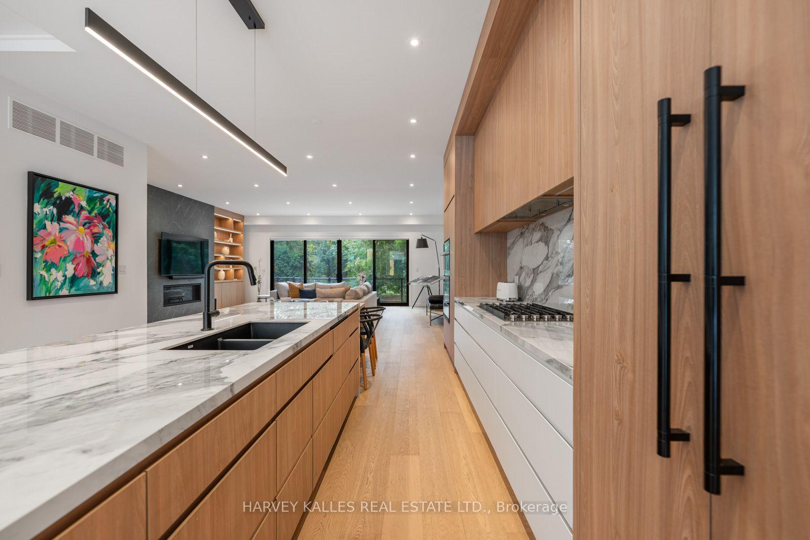 Photo 15 of 45 Gloucester Grove, Toronto, Humewood-Cedarvale — HOMEH