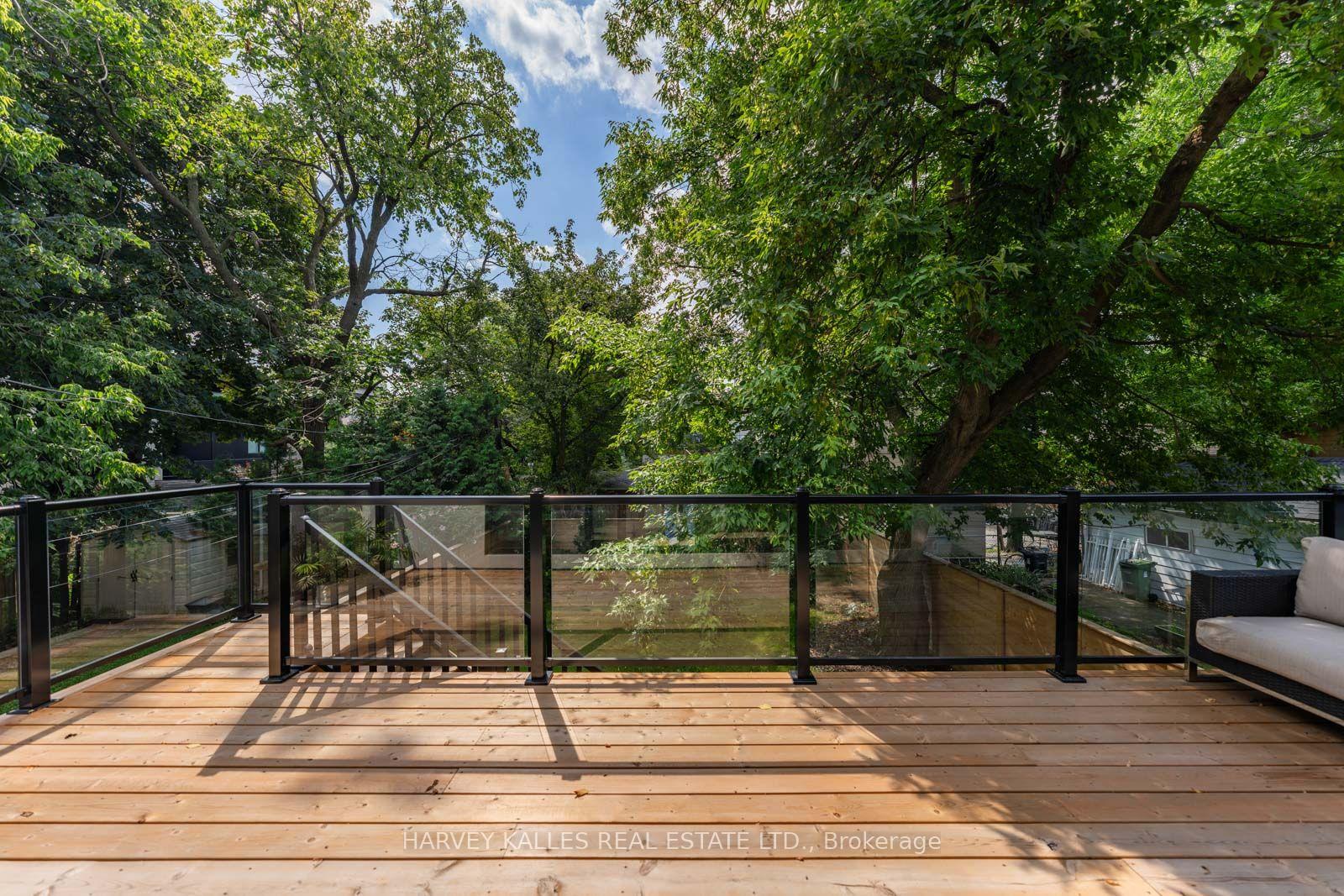 Photo 35 of 45 Gloucester Grove, Toronto, Humewood-Cedarvale — HOMEH