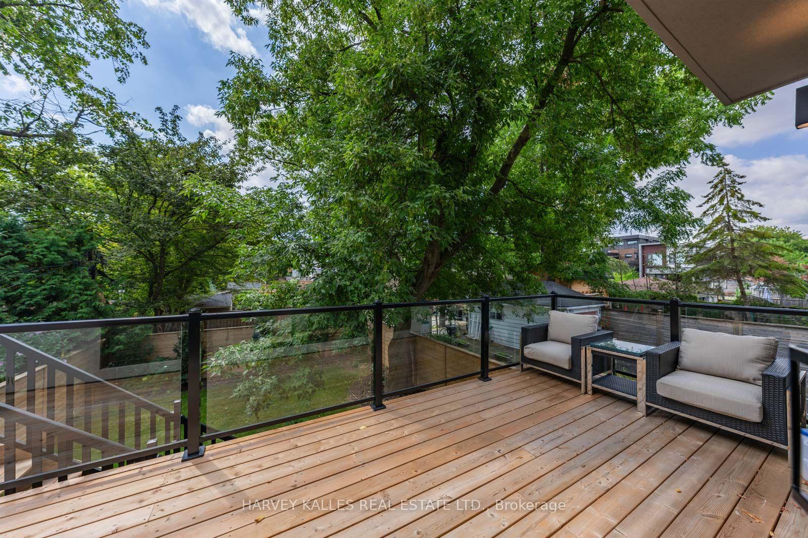 Photo 37 of 45 Gloucester Grove, Toronto, Humewood-Cedarvale — HOMEH