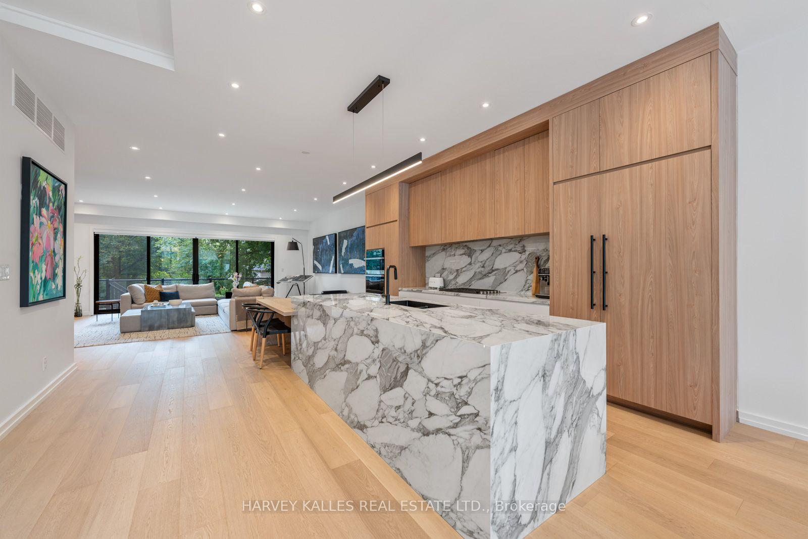 Photo 12 of 45 Gloucester Grove, Toronto, Humewood-Cedarvale — HOMEH