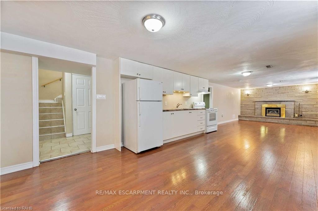 Photo 1 of Unit Basement, 864 Upper Ottawa Street, Hamilton, Berrisfield — HOMEH