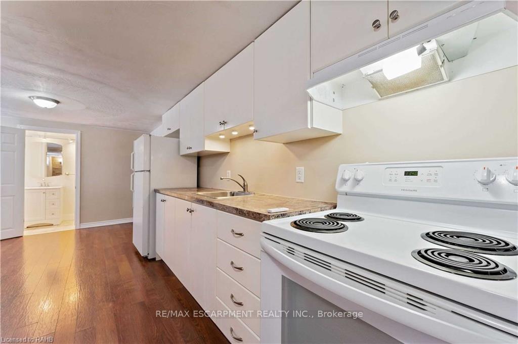 Photo 5 of Unit Basement, 864 Upper Ottawa Street, Hamilton, Berrisfield — HOMEH