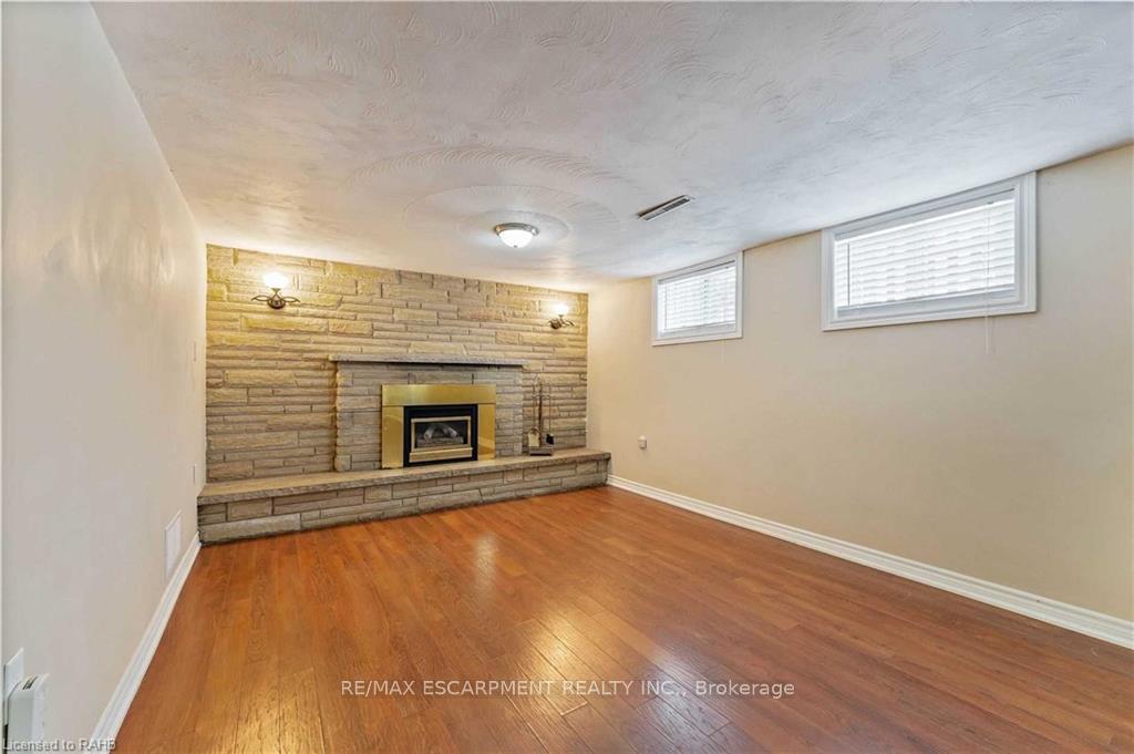 Photo 6 of Unit Basement, 864 Upper Ottawa Street, Hamilton, Berrisfield — HOMEH