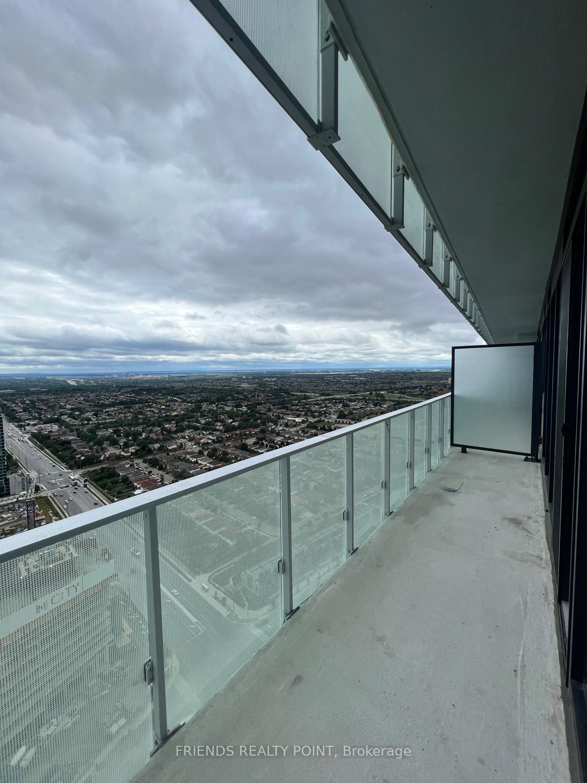 Photo 7 of Unit 3805, 3900 Confederation Parkway, Mississauga, City Centre — HOMEH