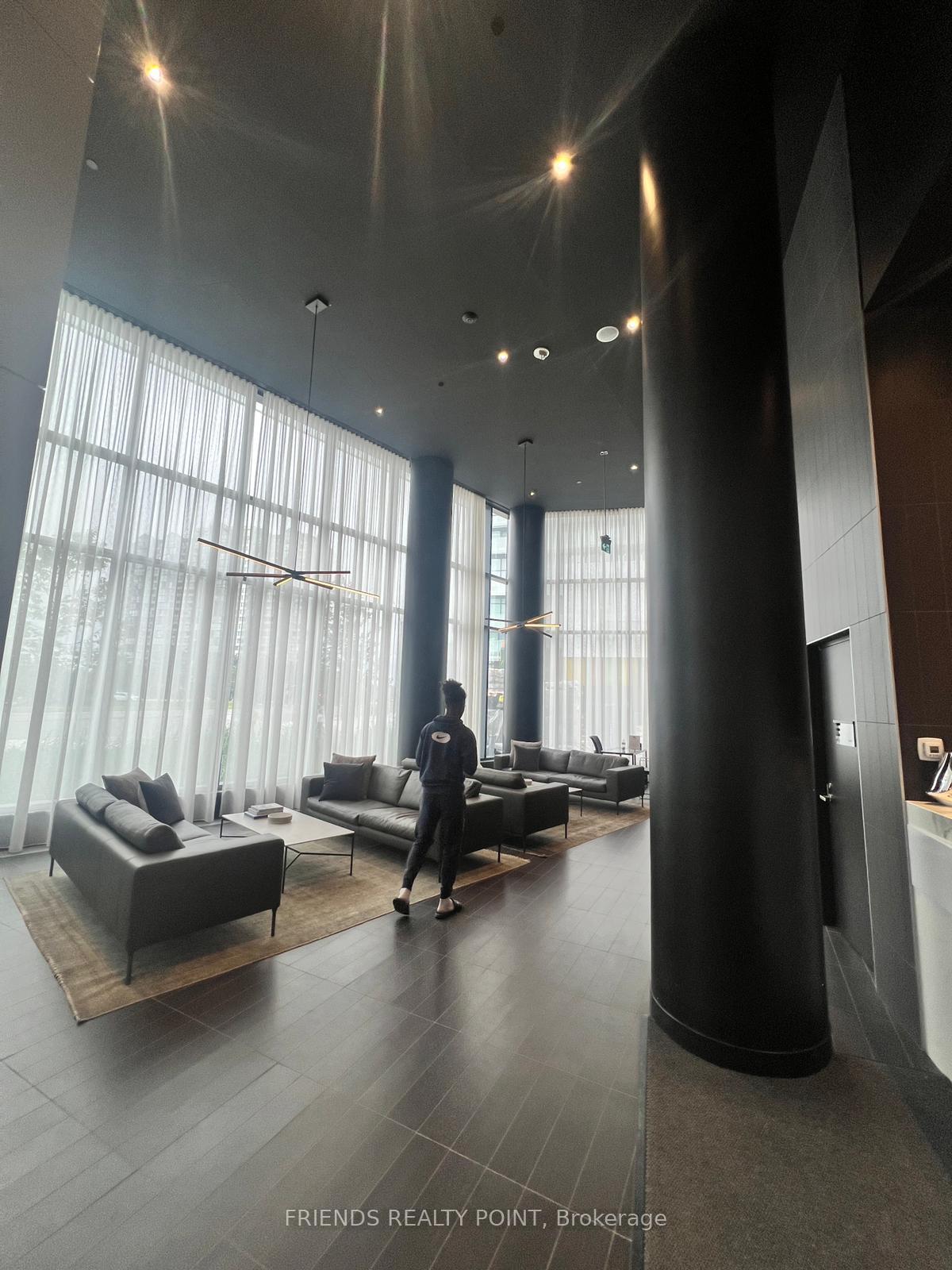 Photo 13 of Unit 3805, 3900 Confederation Parkway, Mississauga, City Centre — HOMEH