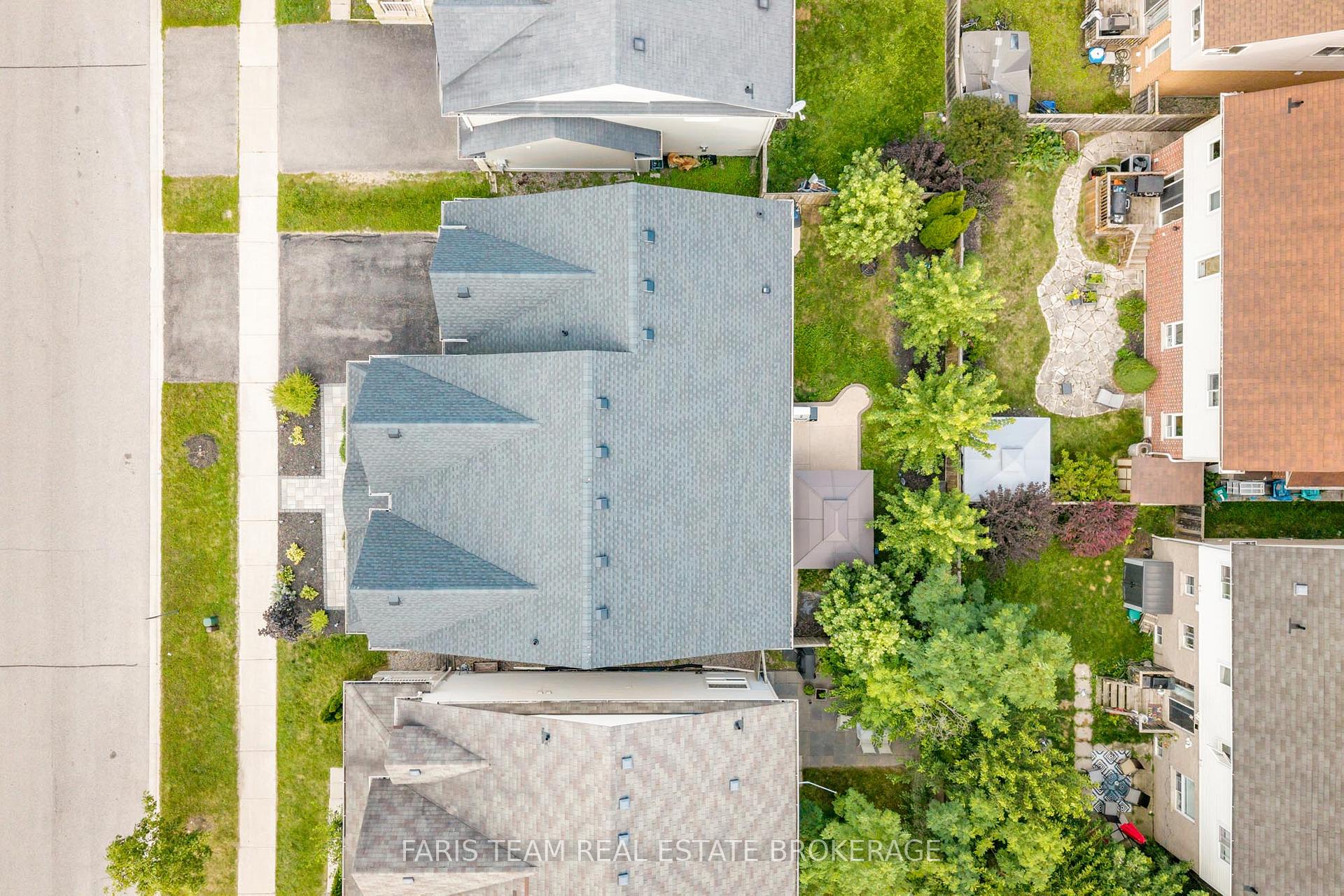 Photo 90 of 31 The Queensway, Barrie, Innis-Shore — HOMEH