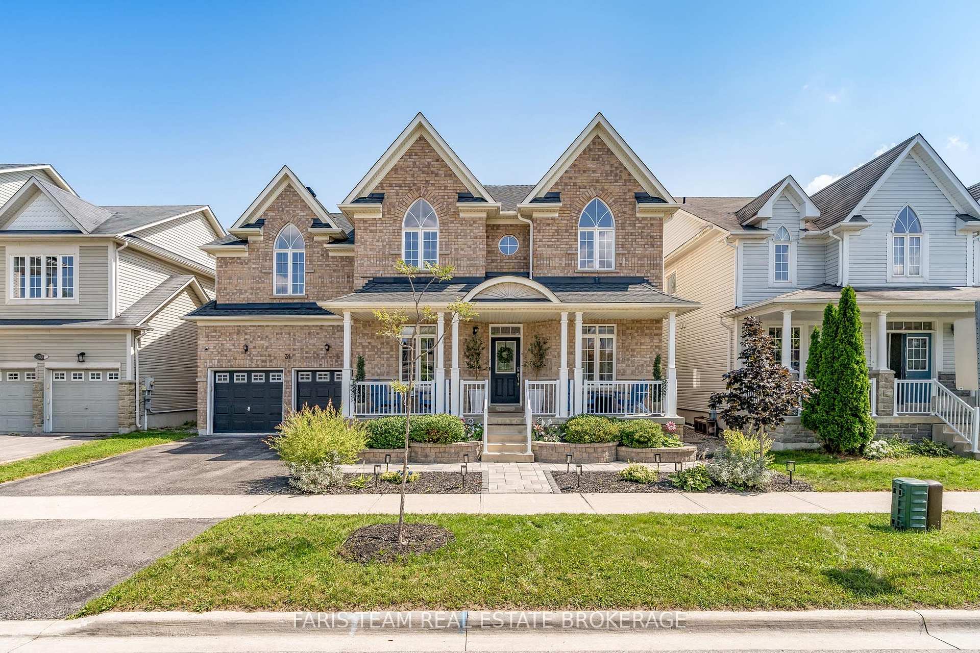 Photo 3 of 31 The Queensway, Barrie, Innis-Shore — HOMEH