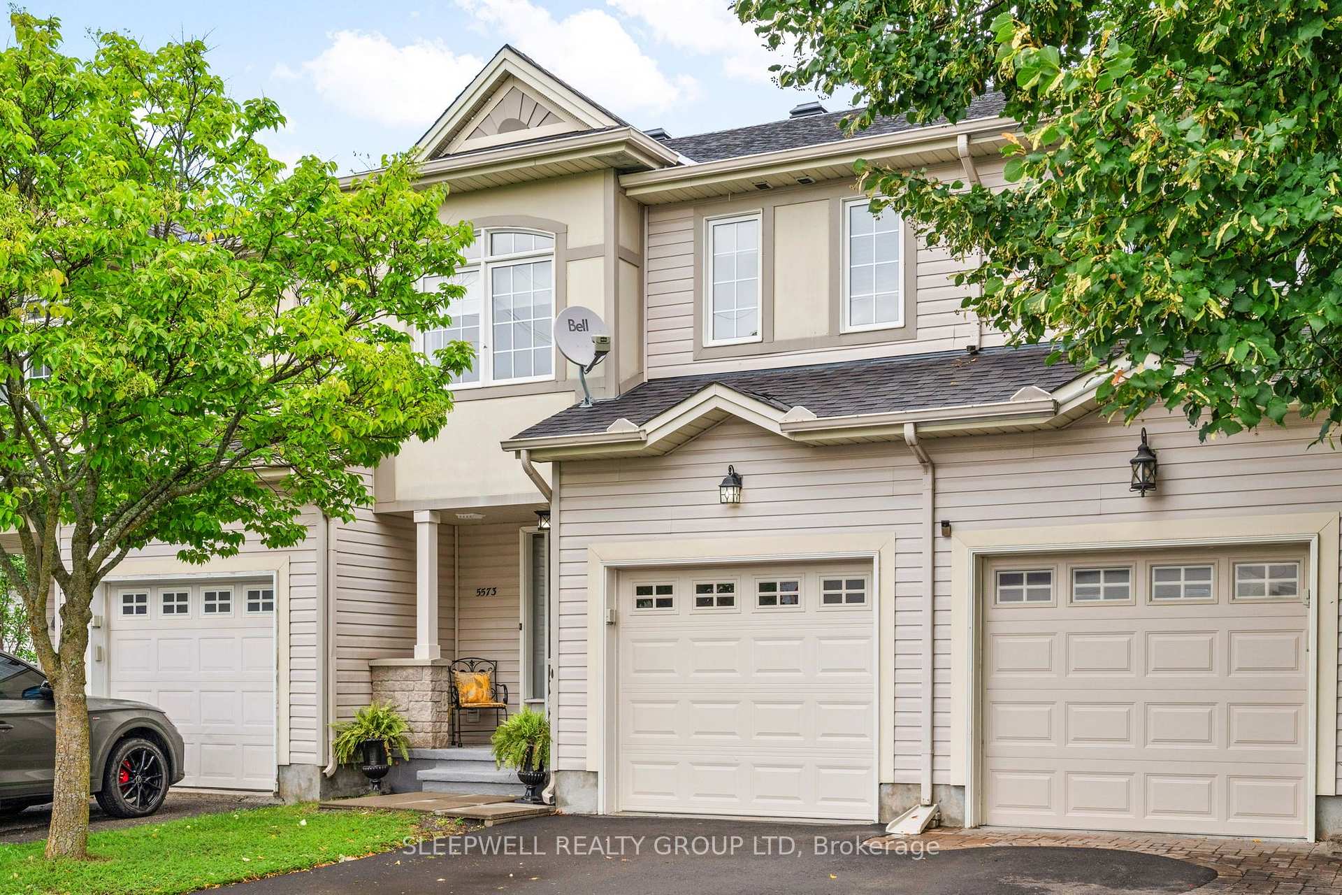 Photo 2 of 5573 Doctor Leach Drive, Ottawa, Manotick Village & Manotick Estates — HOMEH