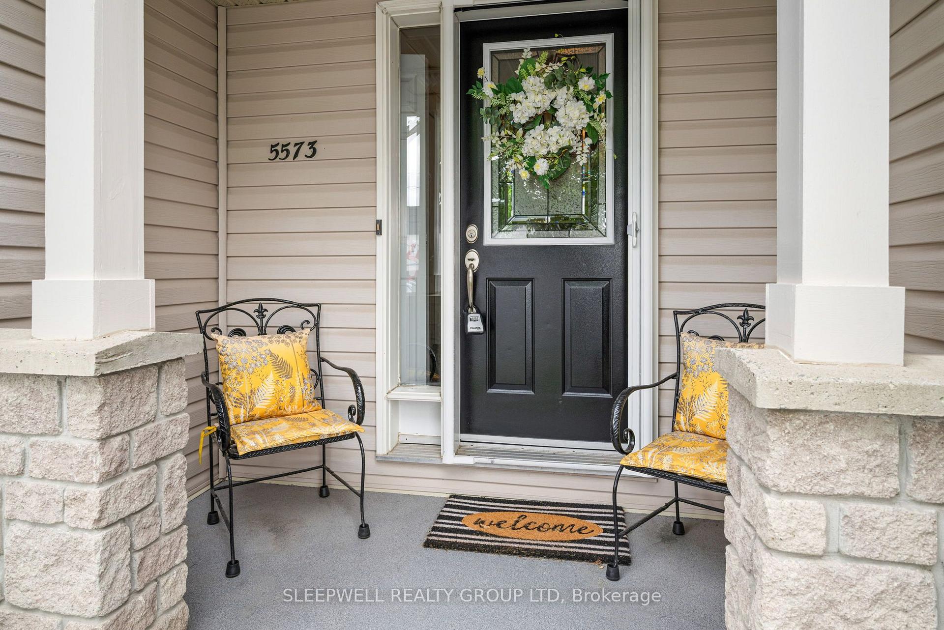 Photo 3 of 5573 Doctor Leach Drive, Ottawa, Manotick Village & Manotick Estates — HOMEH