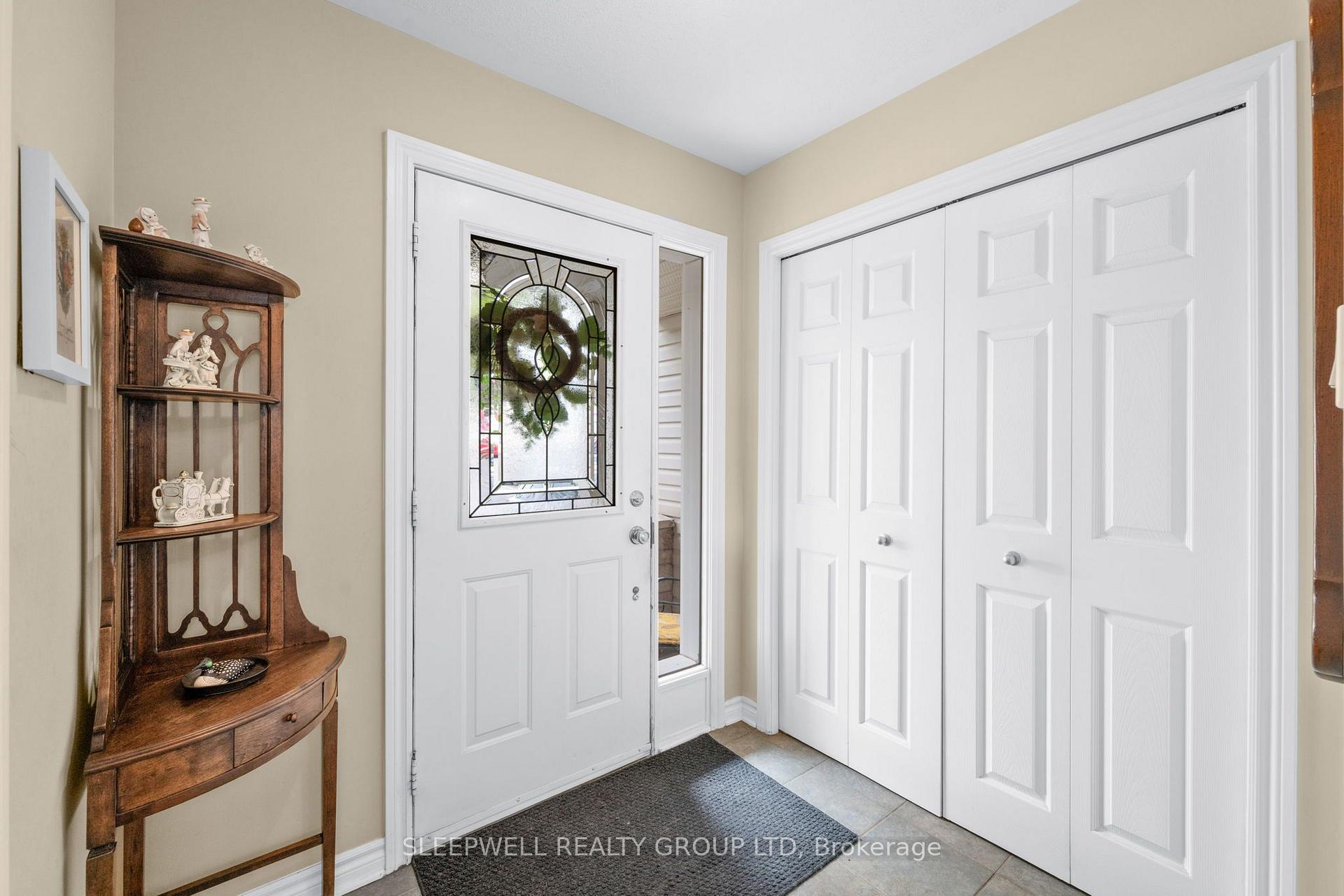 Photo 4 of 5573 Doctor Leach Drive, Ottawa, Manotick Village & Manotick Estates — HOMEH