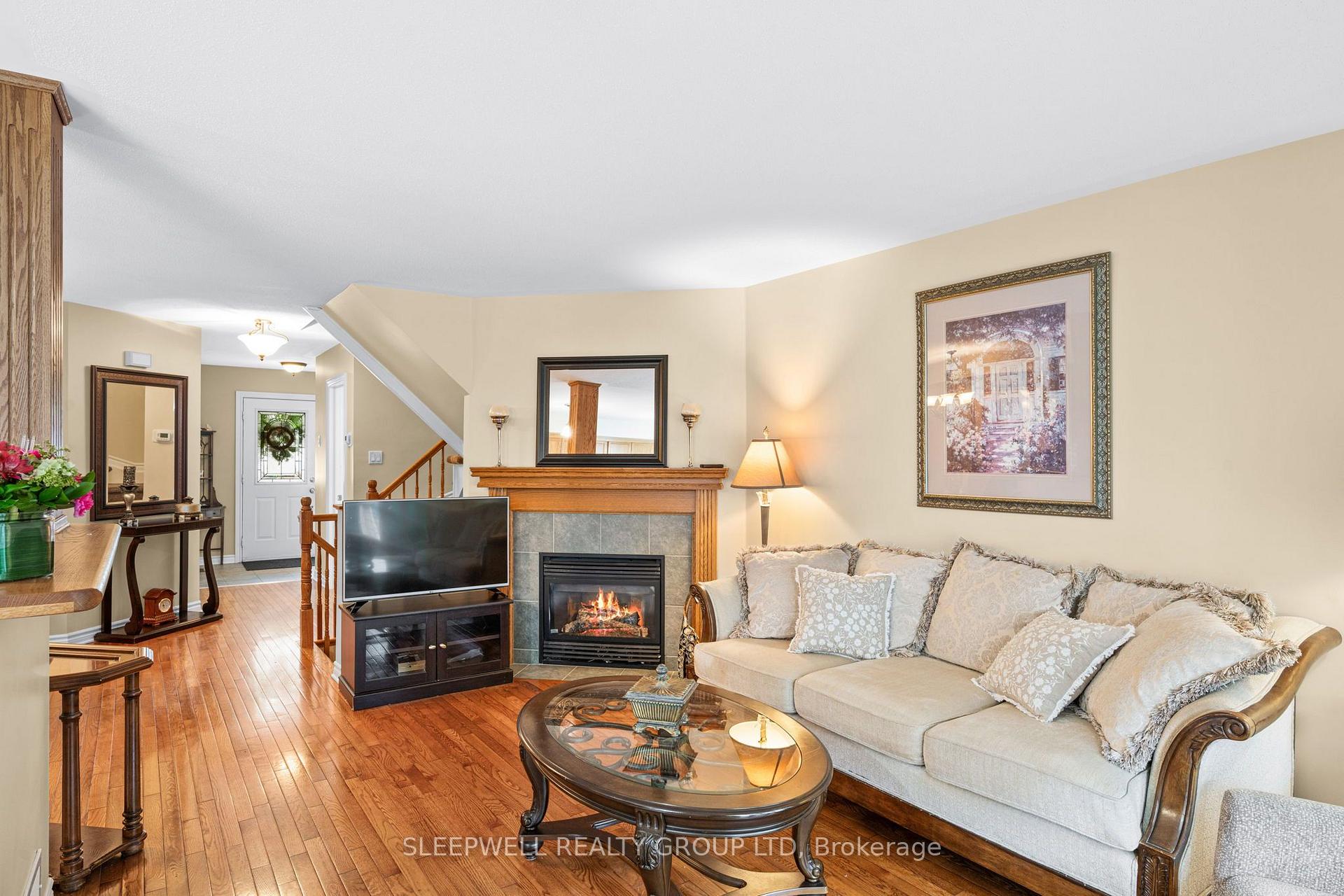 Photo 10 of 5573 Doctor Leach Drive, Ottawa, Manotick Village & Manotick Estates — HOMEH