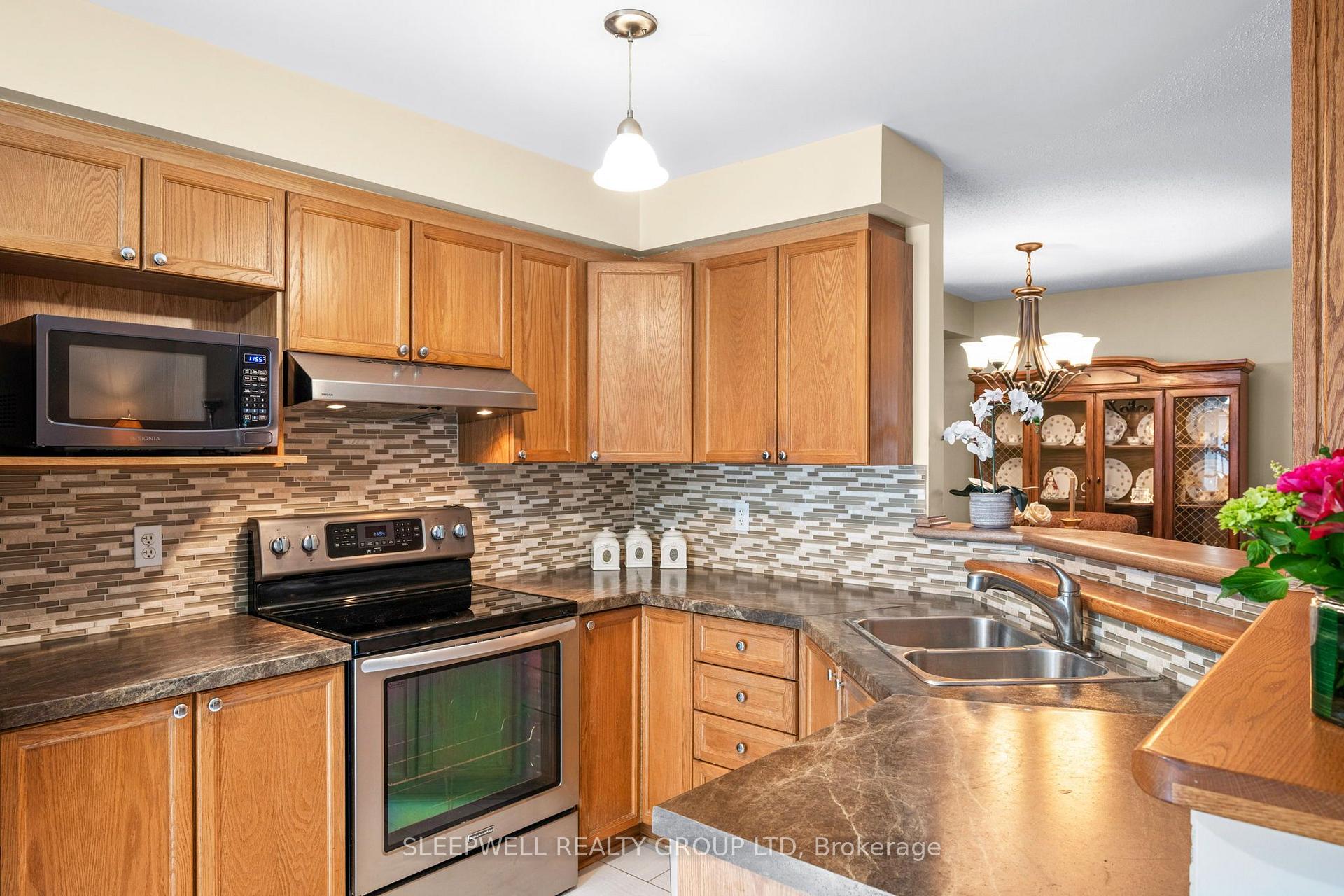 Photo 14 of 5573 Doctor Leach Drive, Ottawa, Manotick Village & Manotick Estates — HOMEH