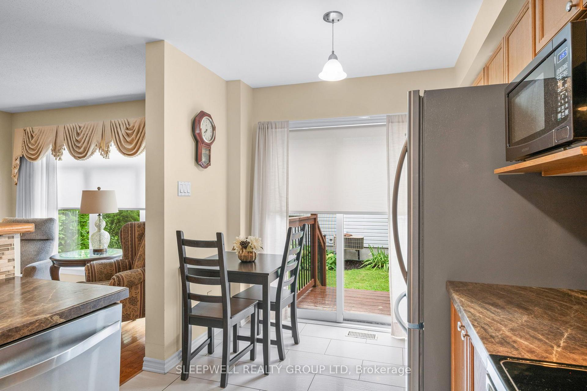 Photo 16 of 5573 Doctor Leach Drive, Ottawa, Manotick Village & Manotick Estates — HOMEH