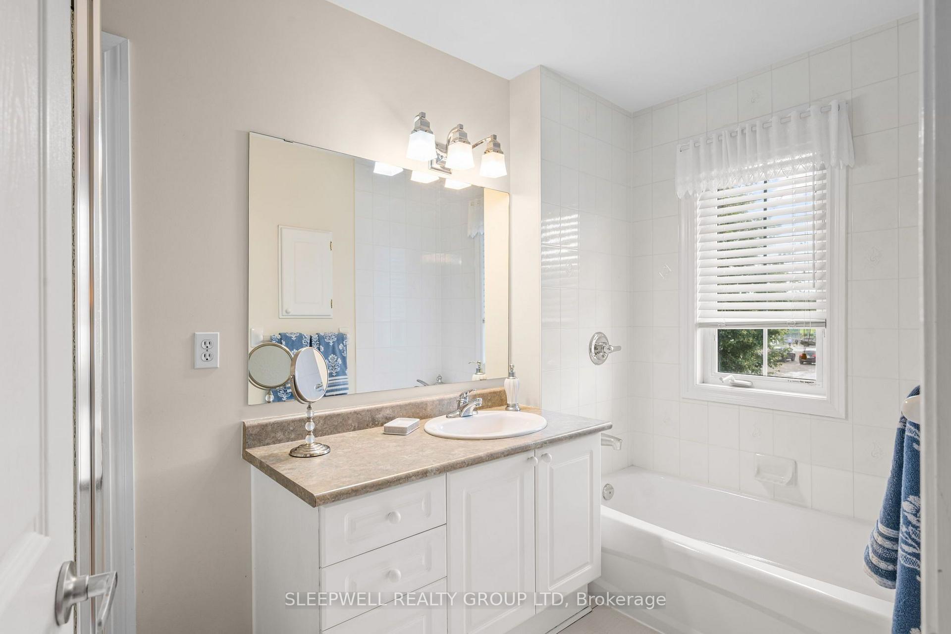 Photo 21 of 5573 Doctor Leach Drive, Ottawa, Manotick Village & Manotick Estates — HOMEH