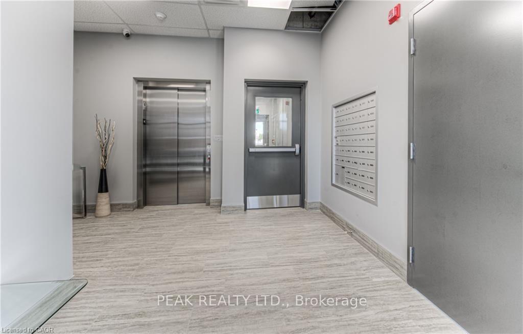 Photo 6 of Unit 406, 30 George Street S, Cambridge, Downtown Cambridge — HOMEH