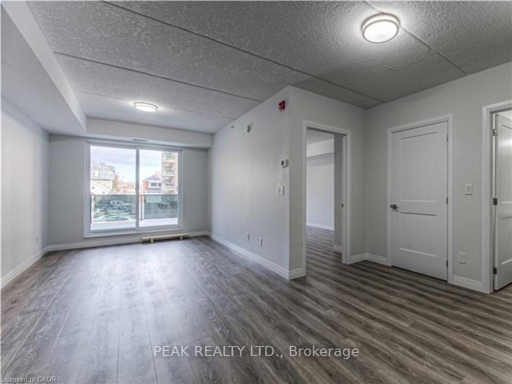 Photo 10 of Unit 406, 30 George Street S, Cambridge, Downtown Cambridge — HOMEH