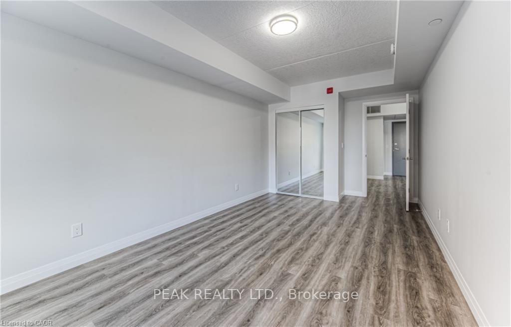 Photo 13 of Unit 406, 30 George Street S, Cambridge, Downtown Cambridge — HOMEH