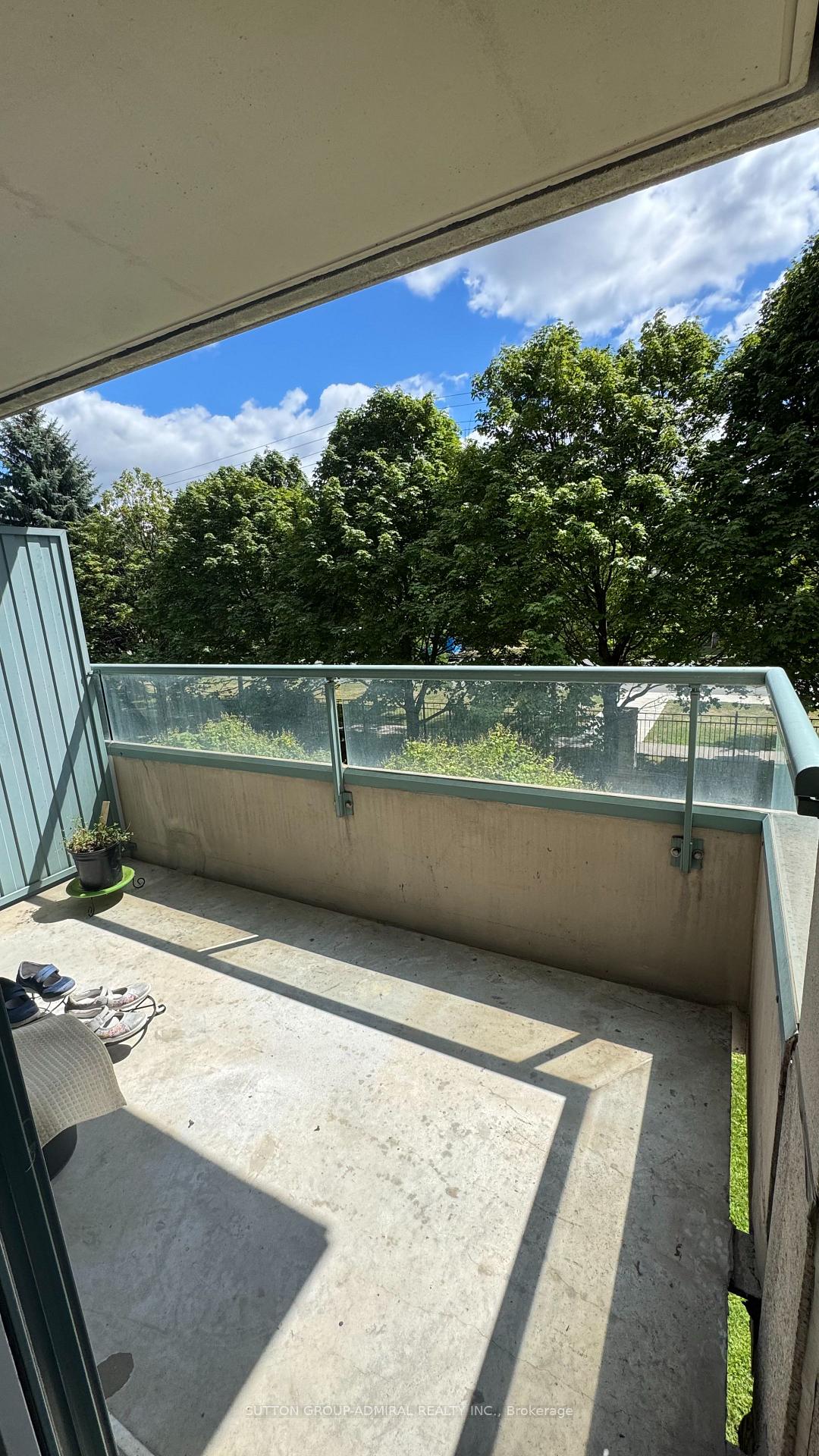 Photo 10 of Unit 205, 1 Emerald Lane, Vaughan, Crestwood-Springfarm-Yorkhill — HOMEH