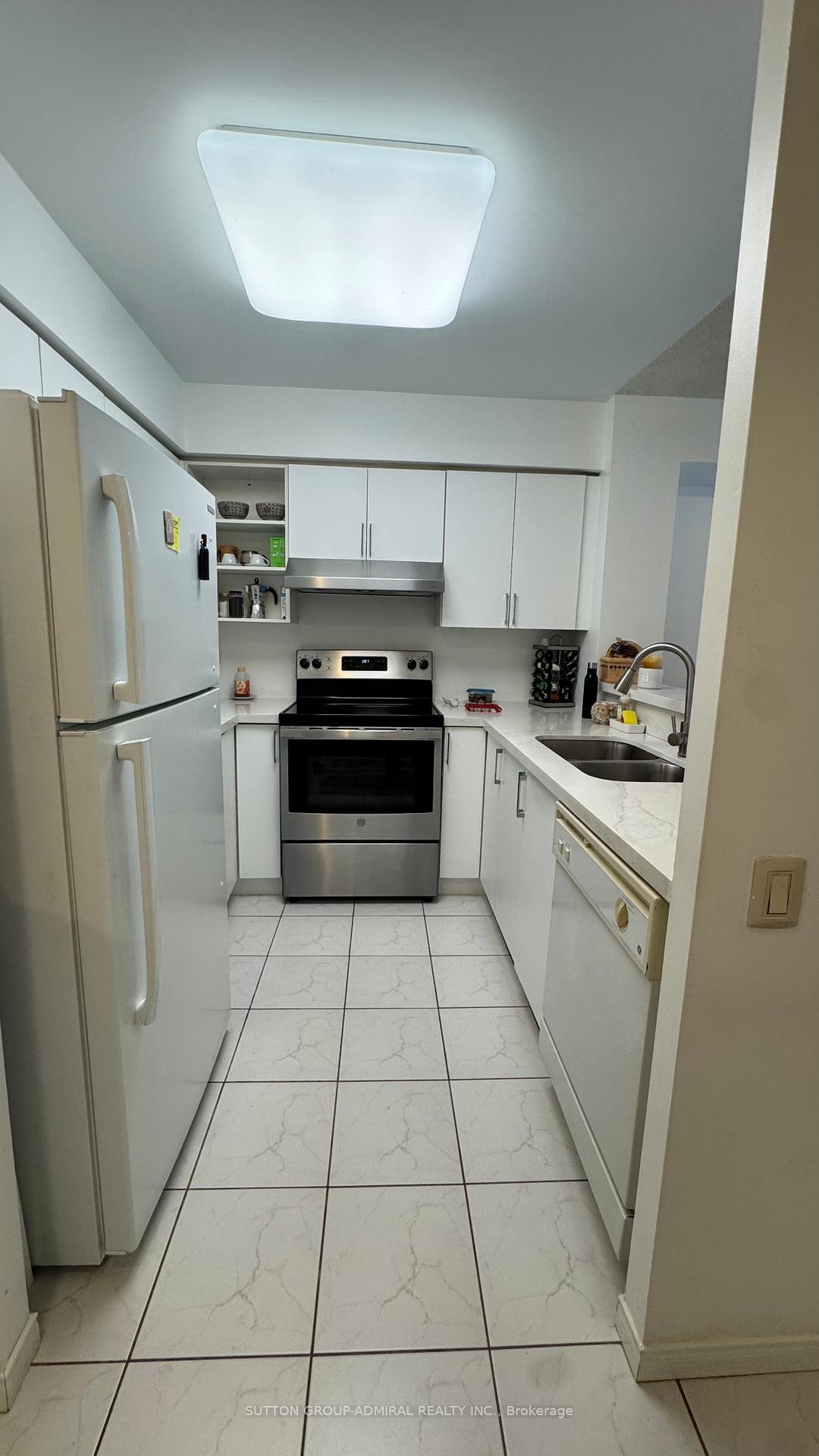 Photo 11 of Unit 205, 1 Emerald Lane, Vaughan, Crestwood-Springfarm-Yorkhill — HOMEH