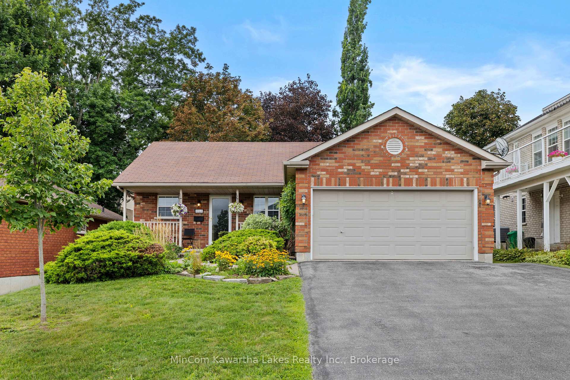 Photo of 1069 Silverdale Road