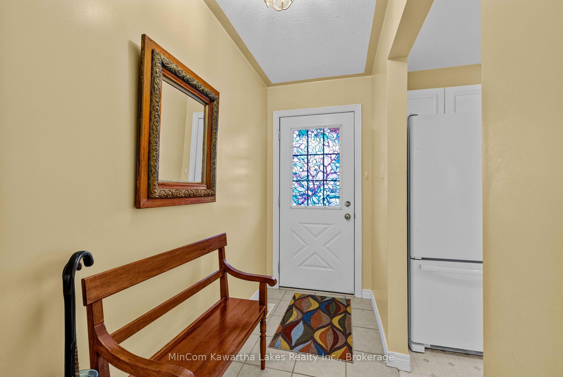 Photo 3 of 1069 Silverdale Road, Peterborough, Otonabee Ward 1 — HOMEH
